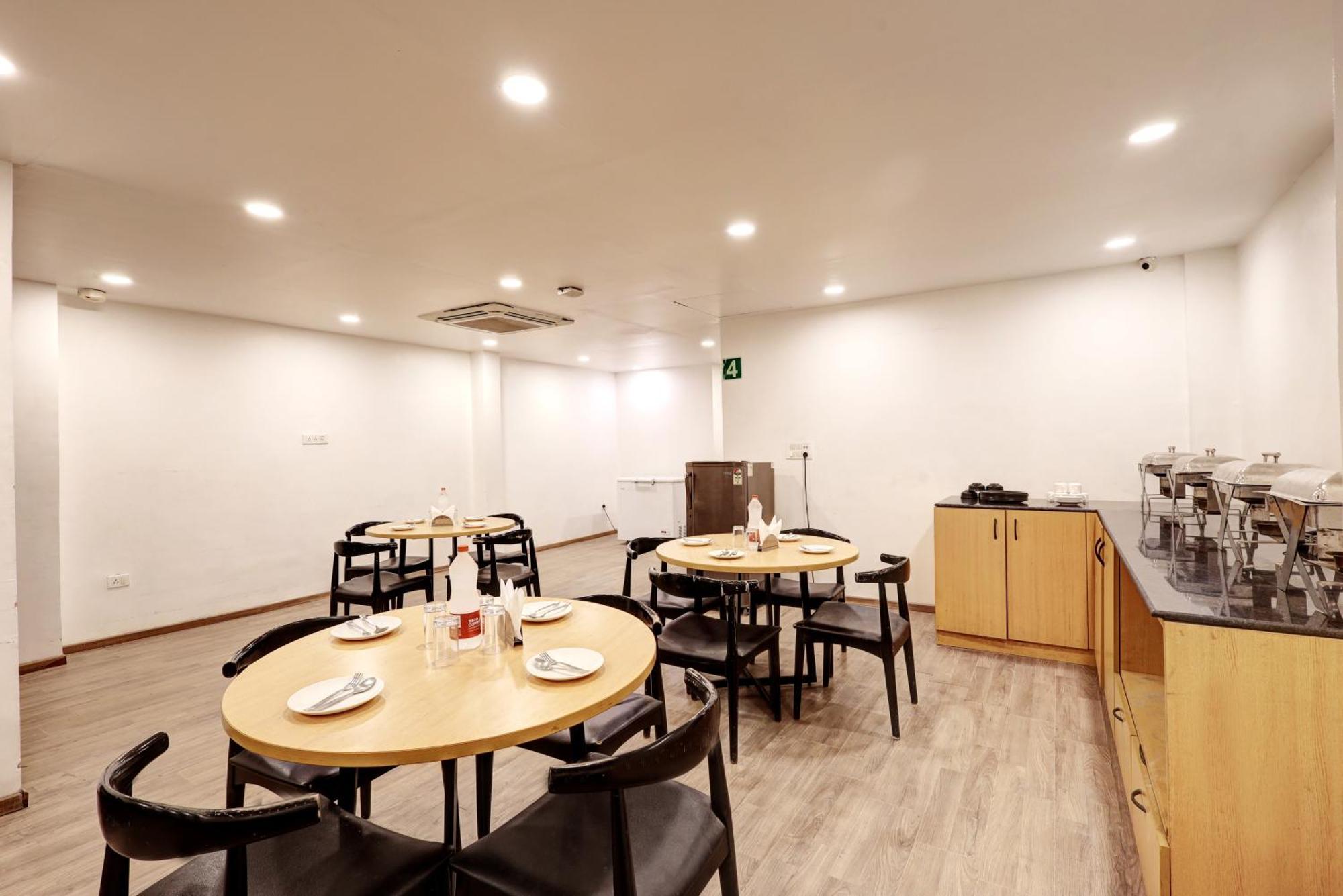 Hotel The Rasa Near Welcome Metro Station New Delhi