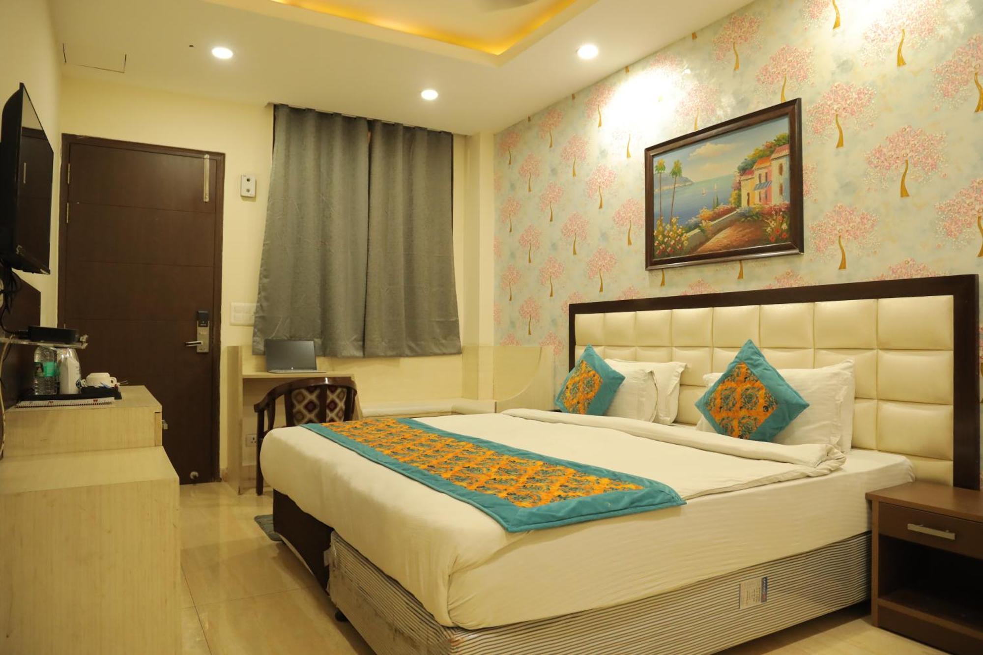 Nirvana Hotel 3*