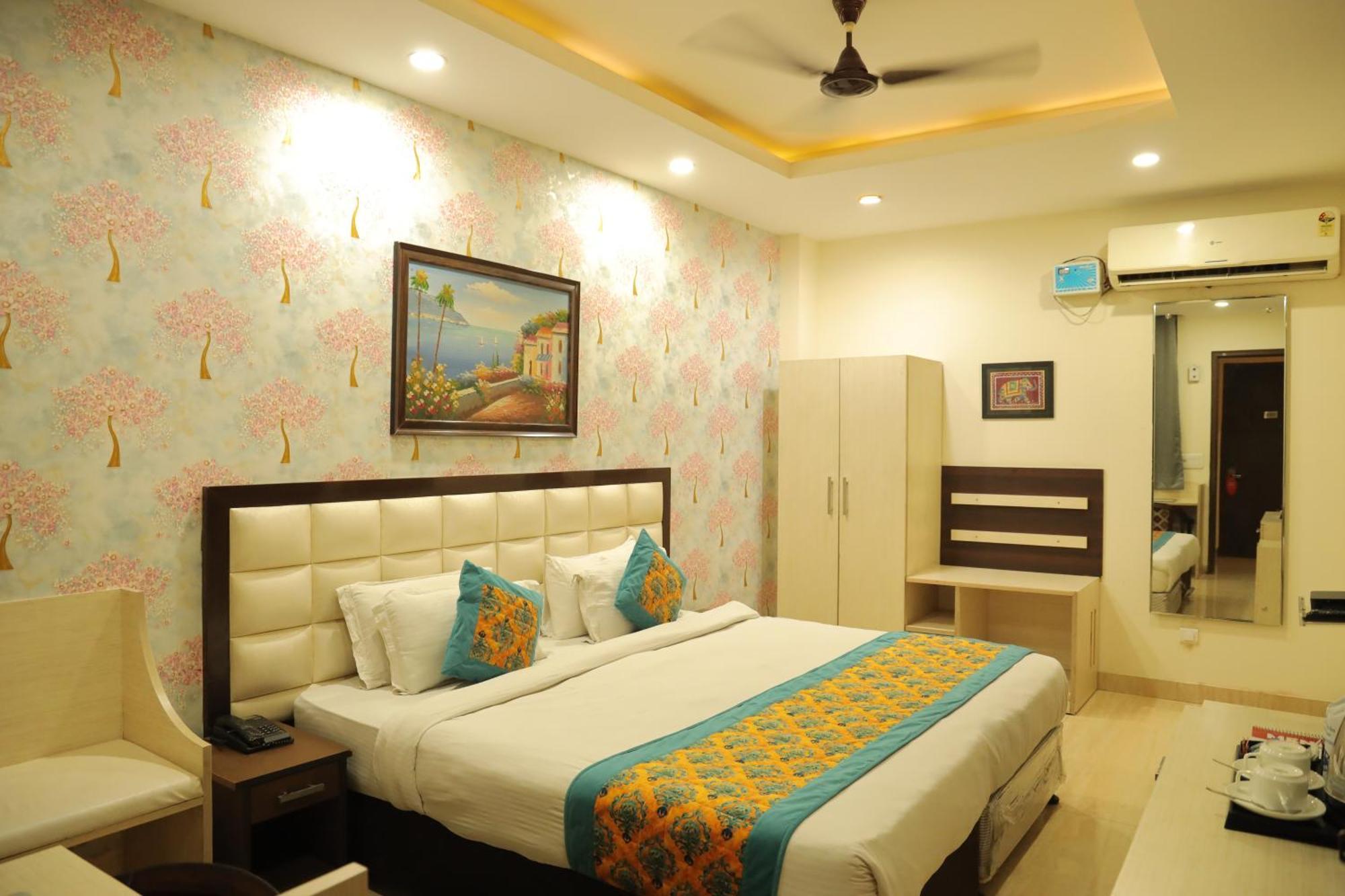 Nirvana Hotel New Delhi