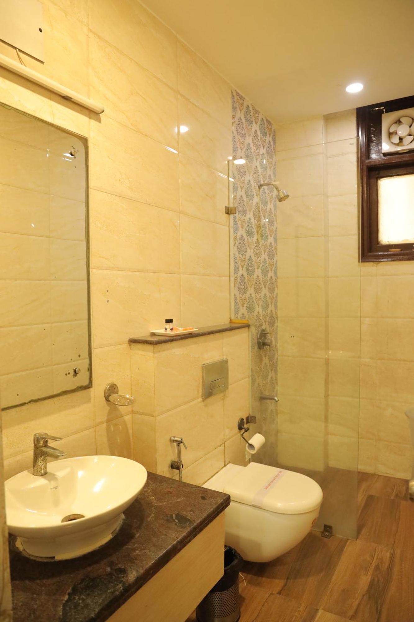 Hotel Nirvana New Delhi