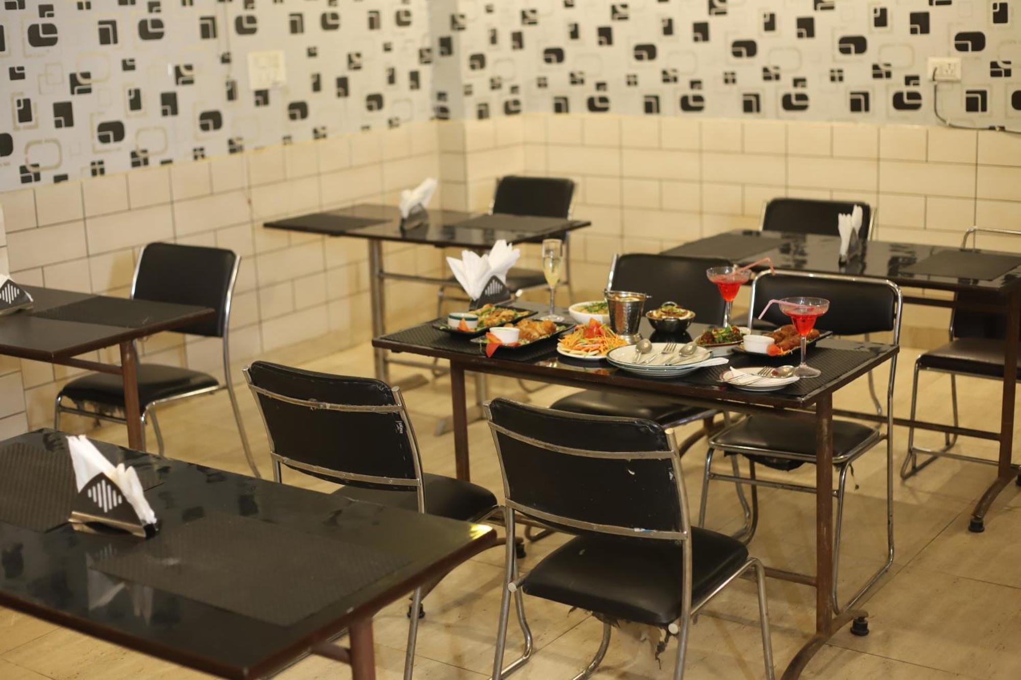 Airport Port View Hotel 3*