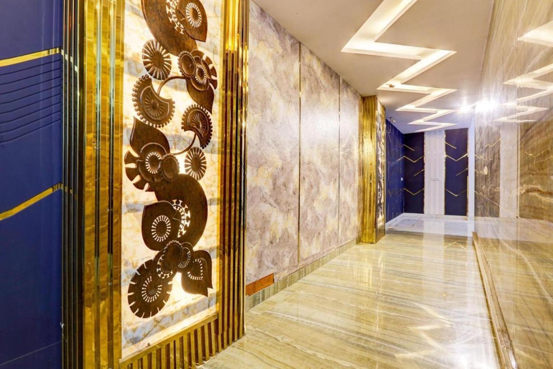 Akash Continental Near Hari Nagar Couple Friendly 3* Nova Deli