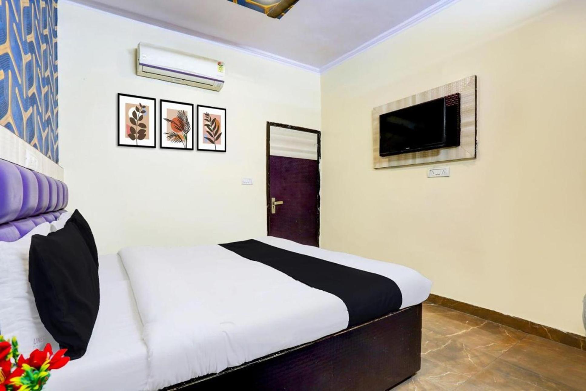Hotel Akash Continental Near Hari Nagar Couple Friendly