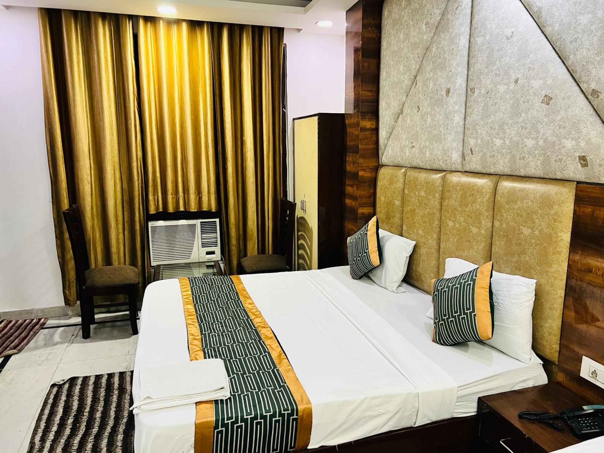 Kds Plaza International * New Delhi