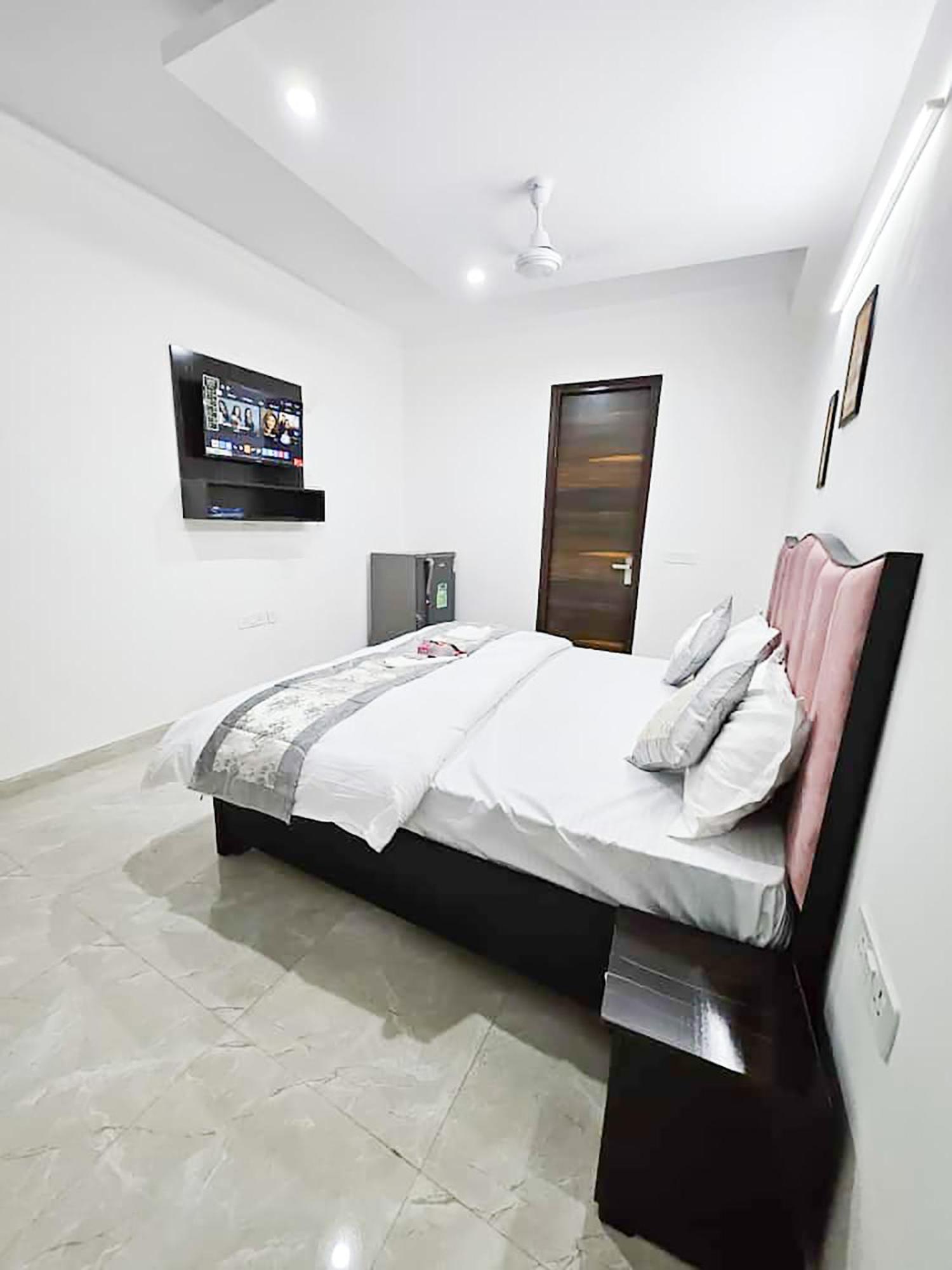 Sunny Retreat Near Karkarduma Court 3* New Delhi