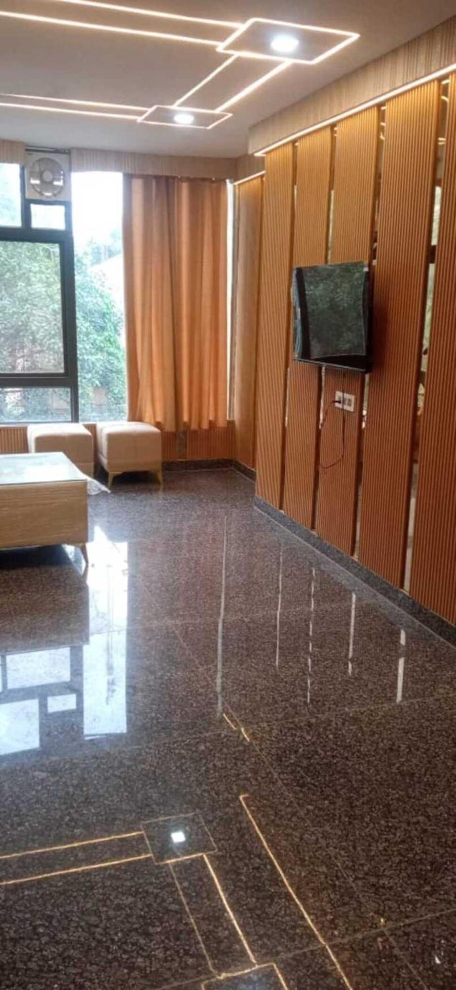 Hotel Sunny Retreat Near Karkarduma Court 3*