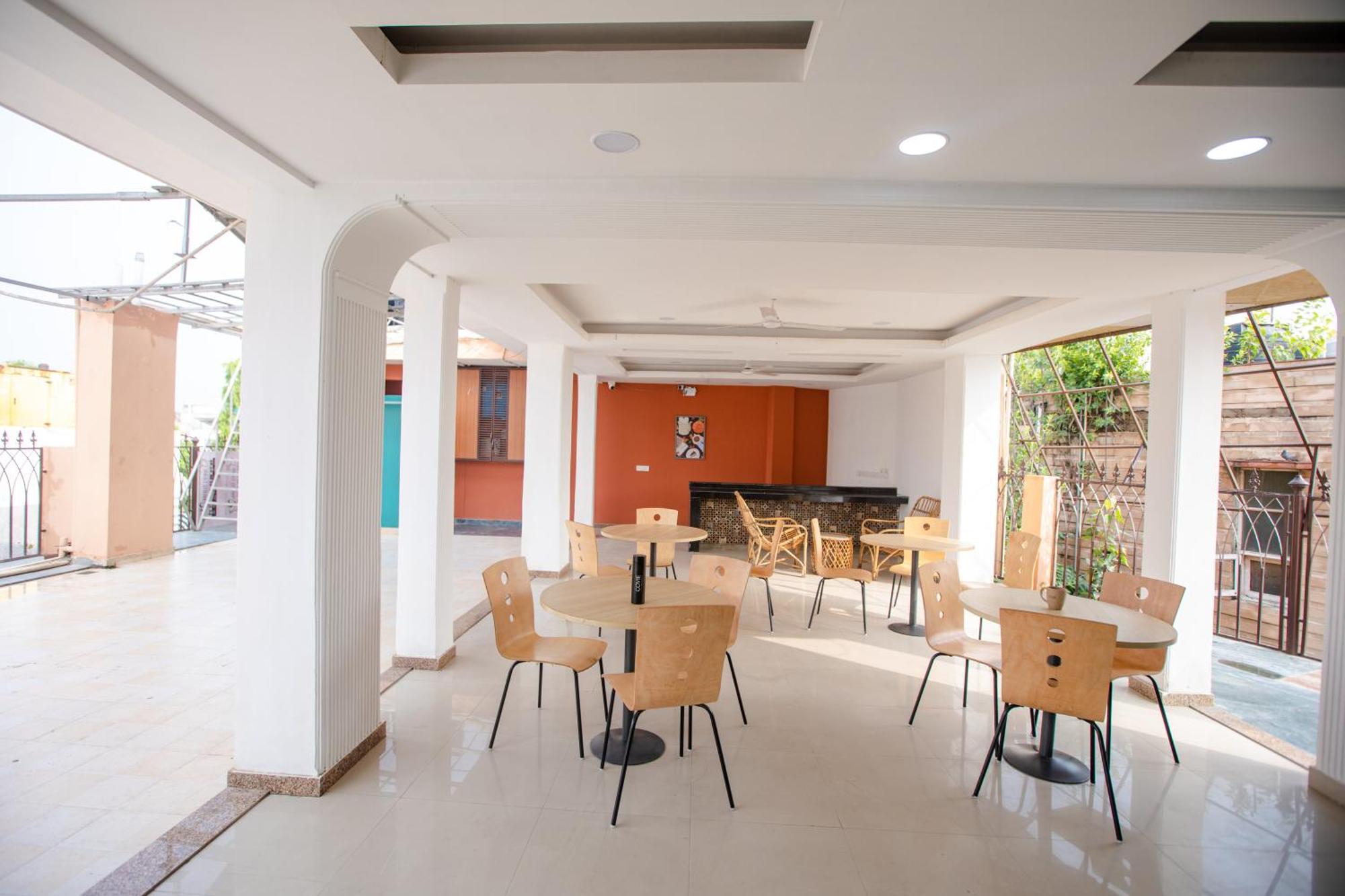 Covie Coliving Nehru Place 50 Hotel