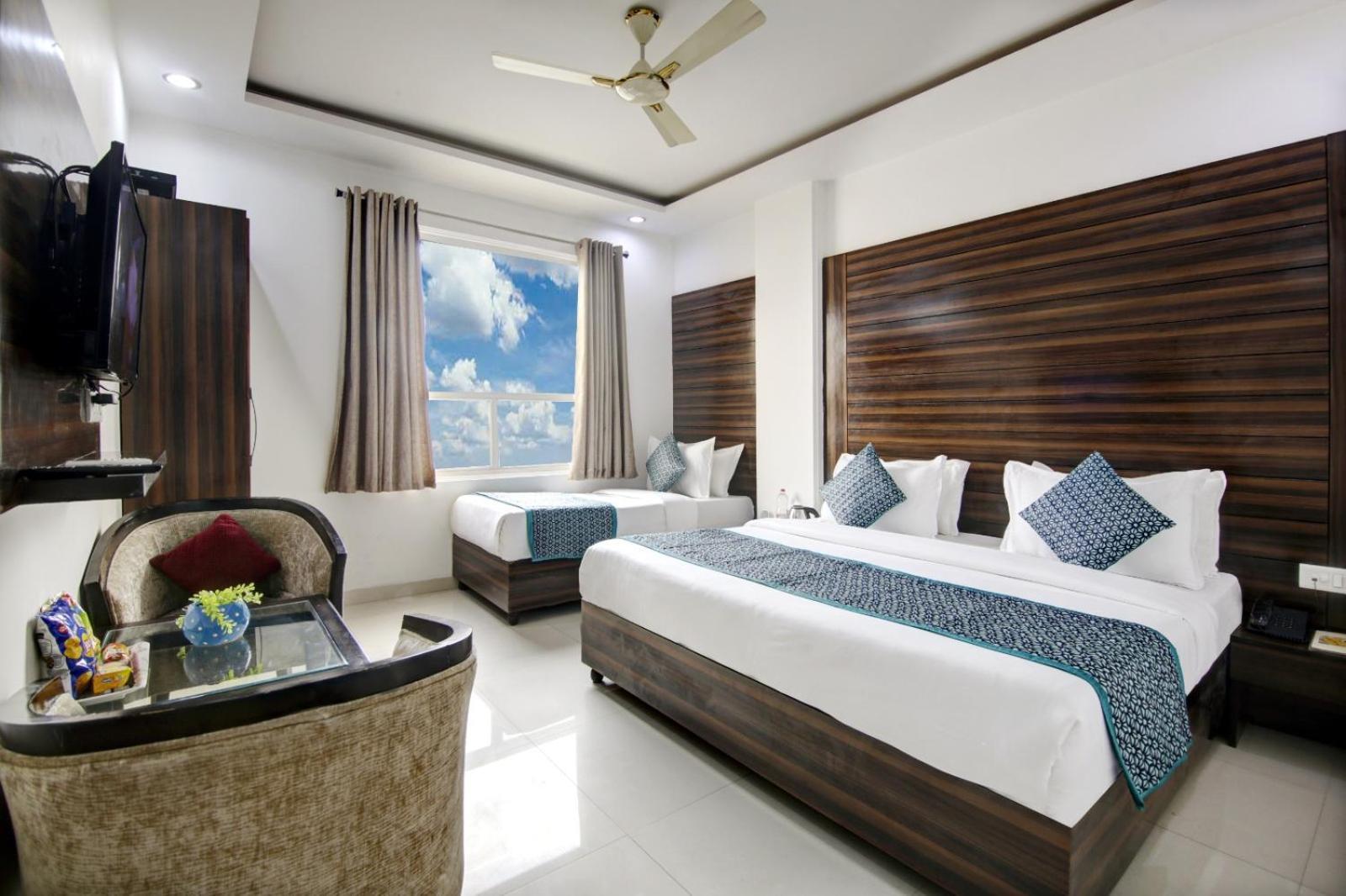 Devrana Delhi Airport Hotel 3*