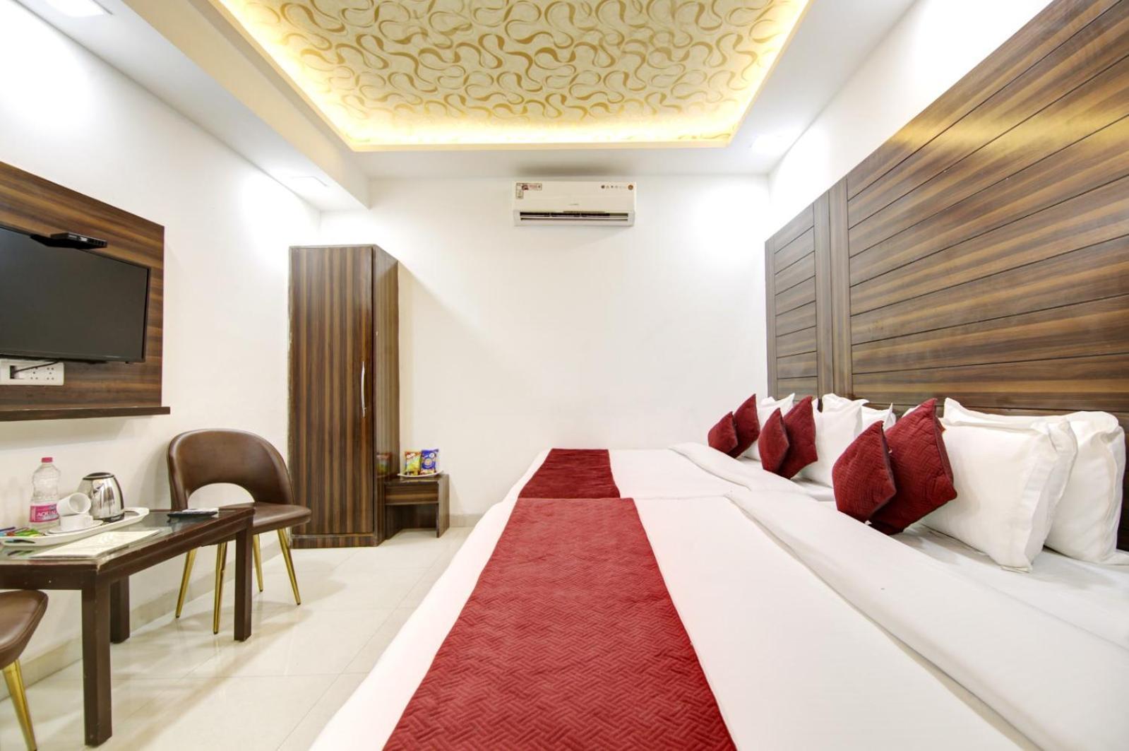 Hotel Devrana Delhi Airport