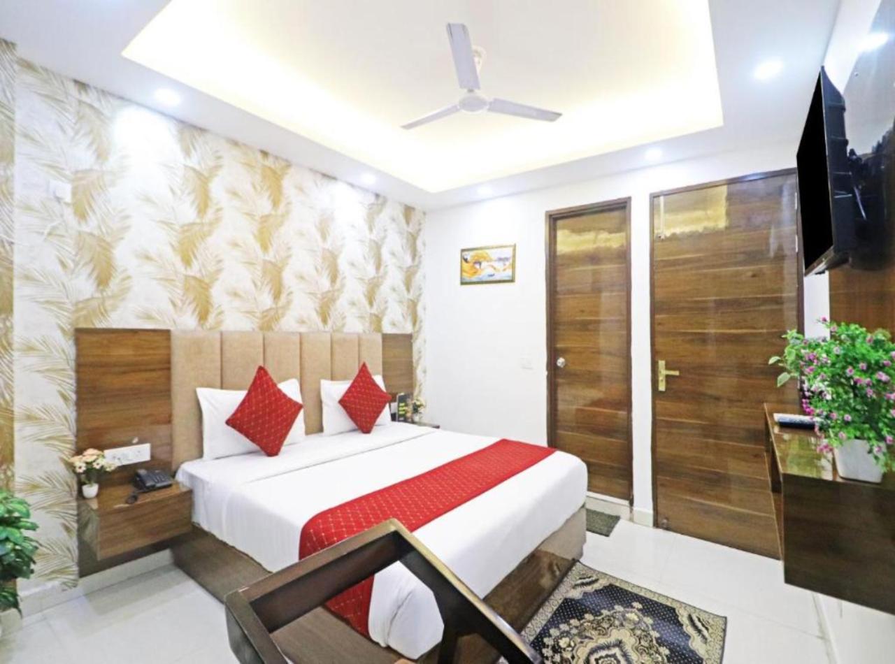 Vijaydeep Palace Near Delhi Airport