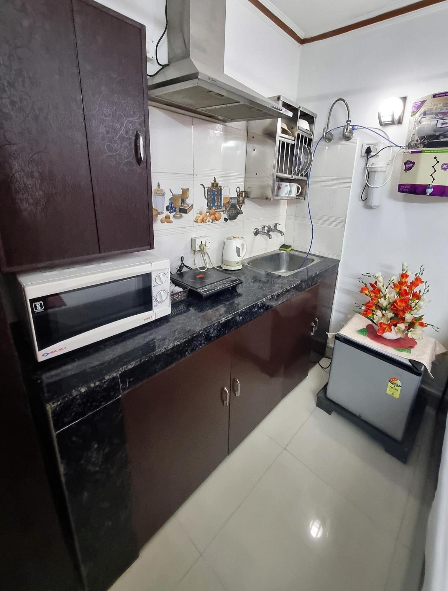 Apartment Peaceful With Kitchen New Delhi