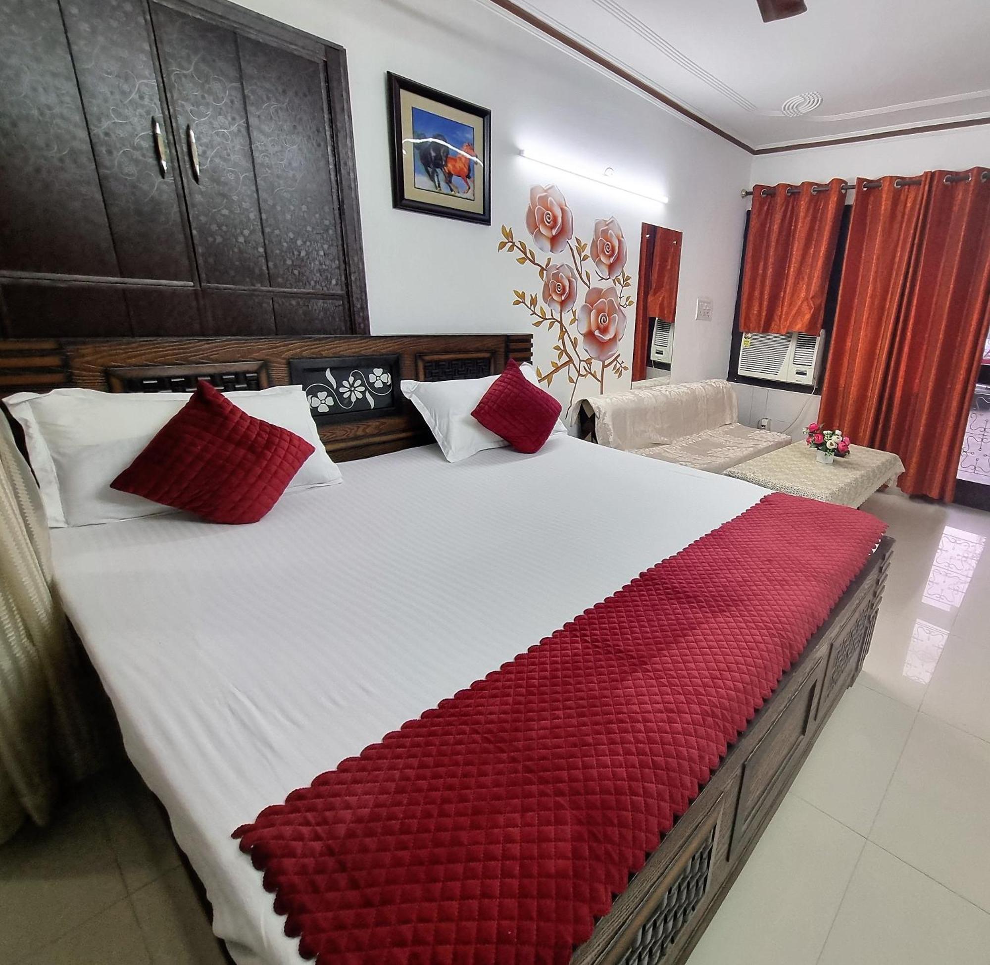 Peaceful With Kitchen New Delhi