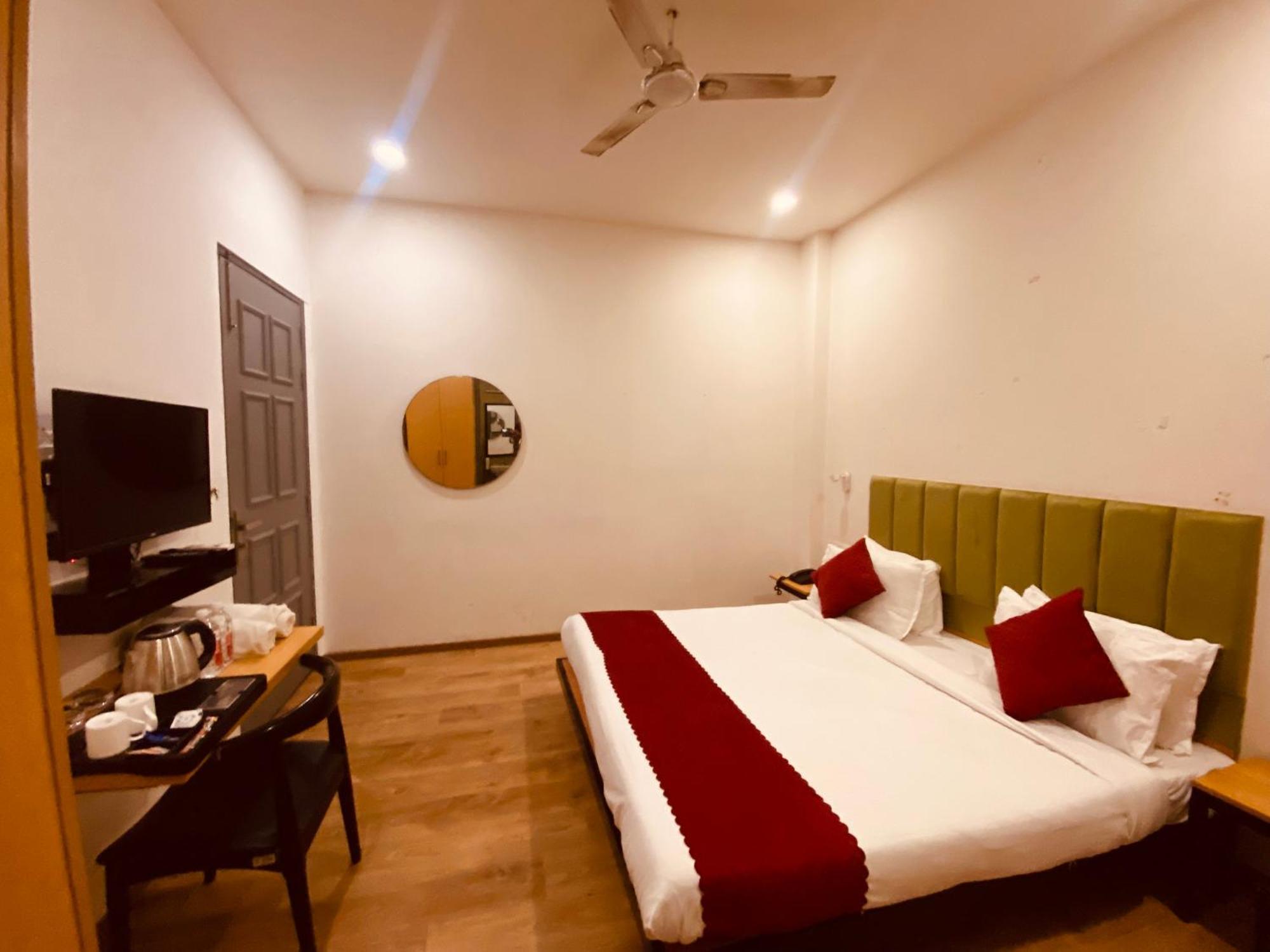 7 Star Delhi (National Capital Territory of India)