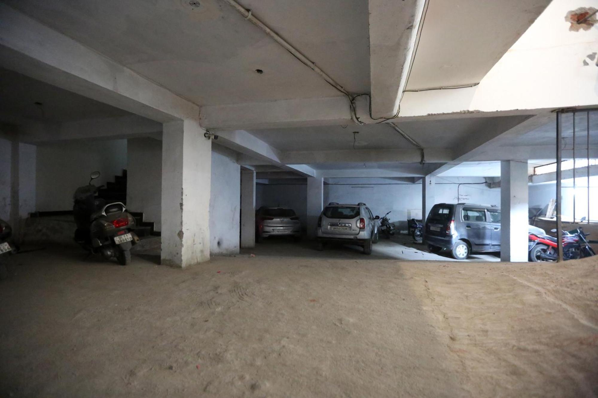 Square Plaza At Airport Guest house *