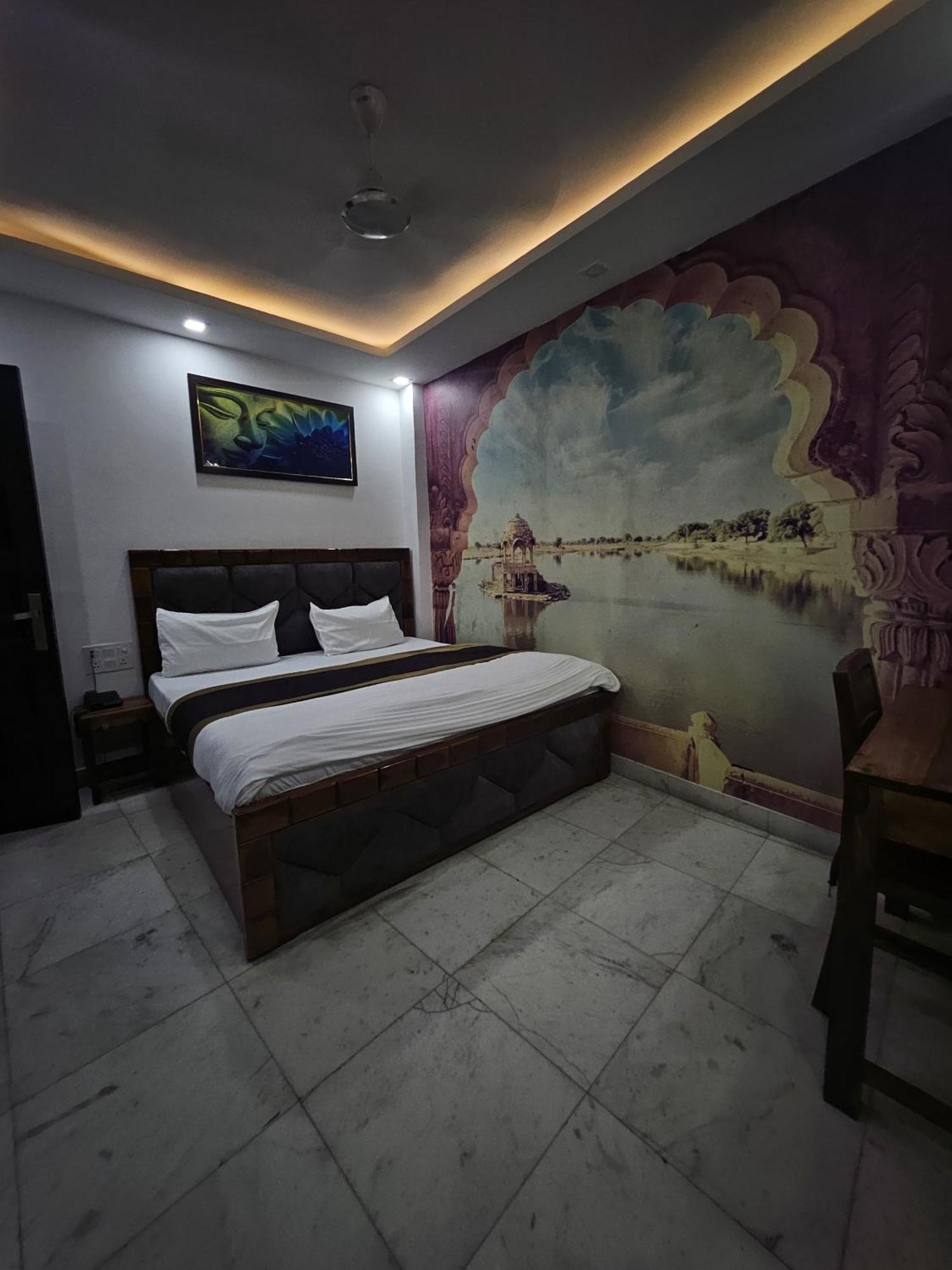 Hotel Yess Boss International 3*