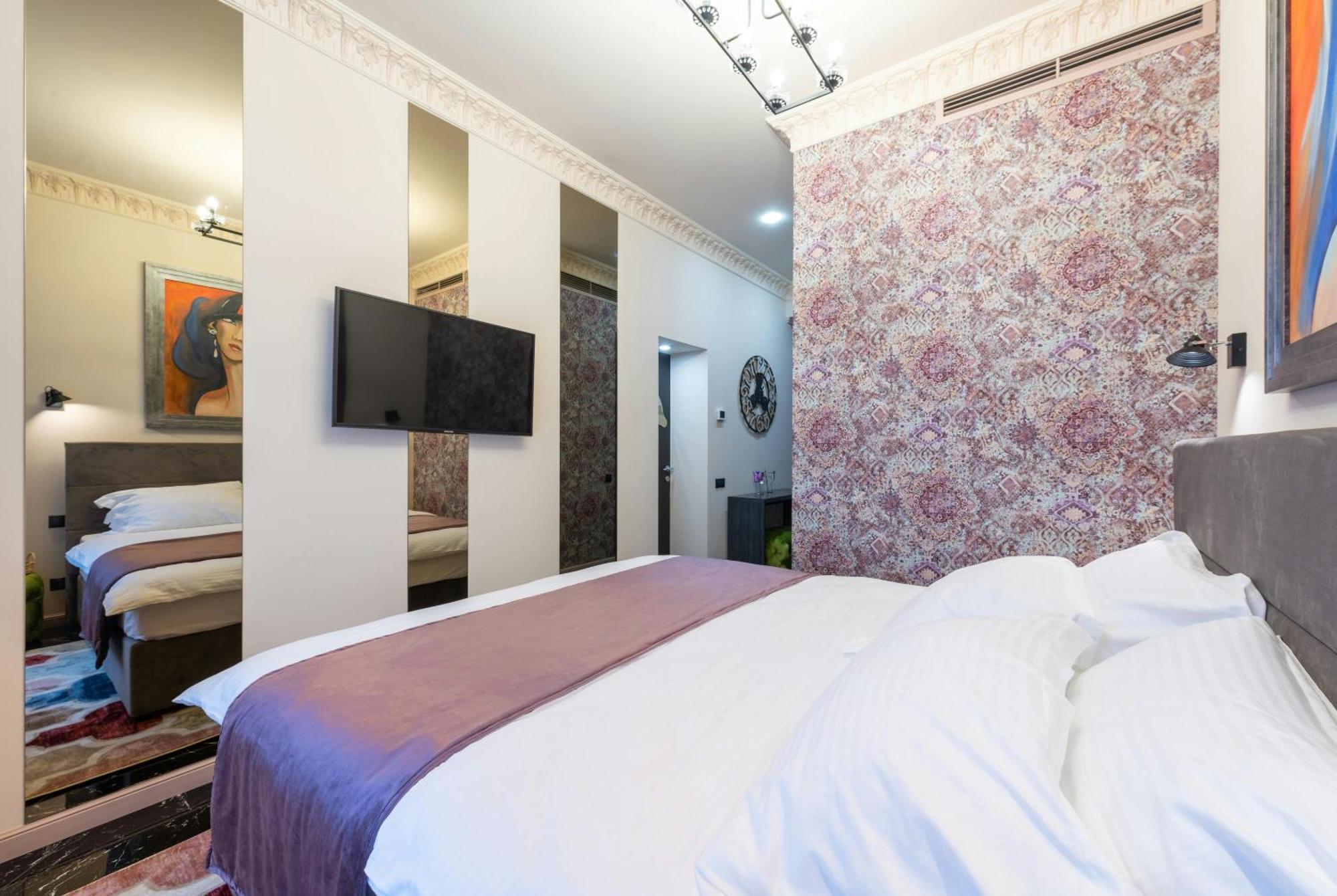Hotel Prime Ambs A Family - Delhi Airport 4*