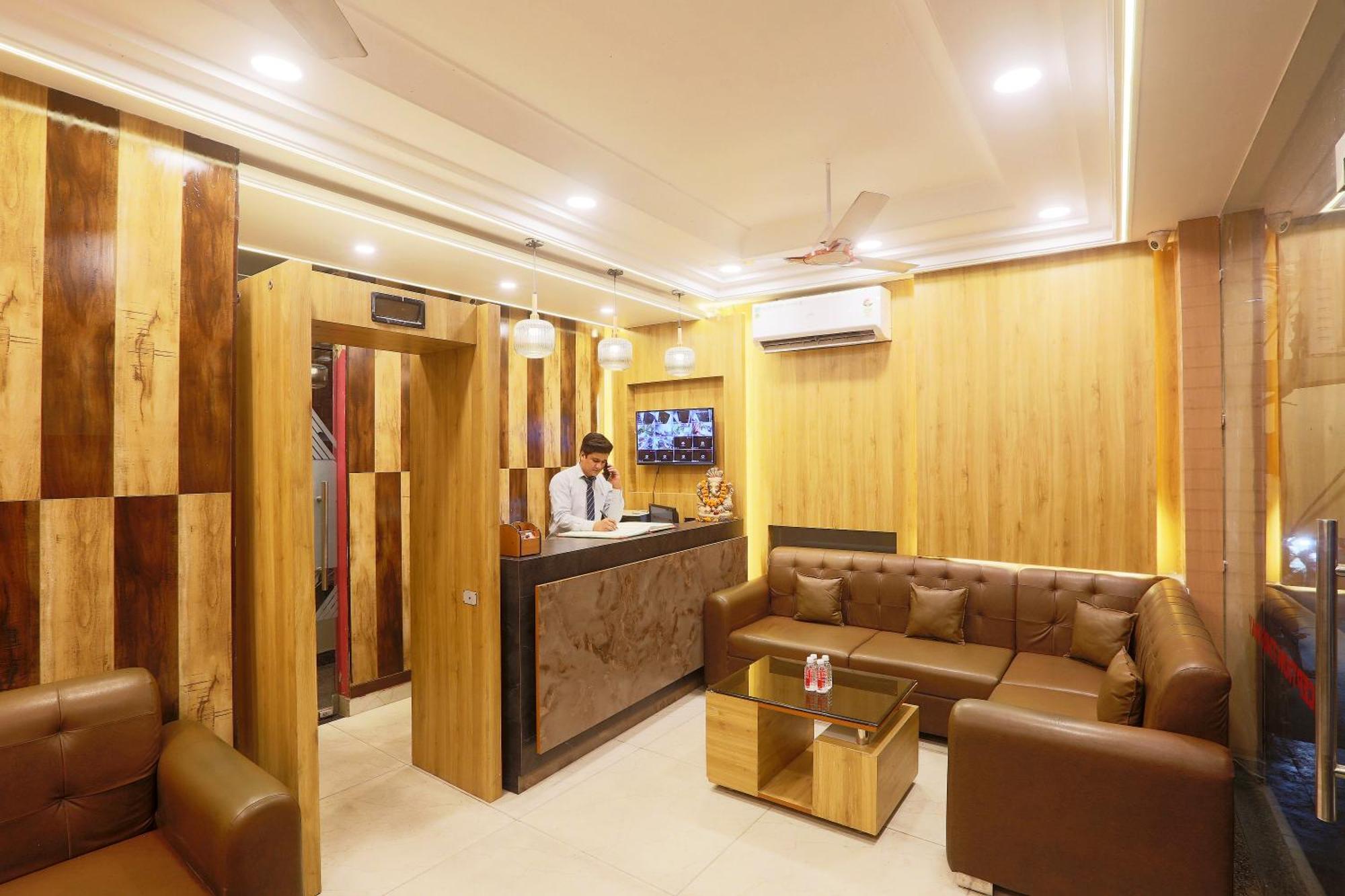 Aerostay Empire Near Igi Airport