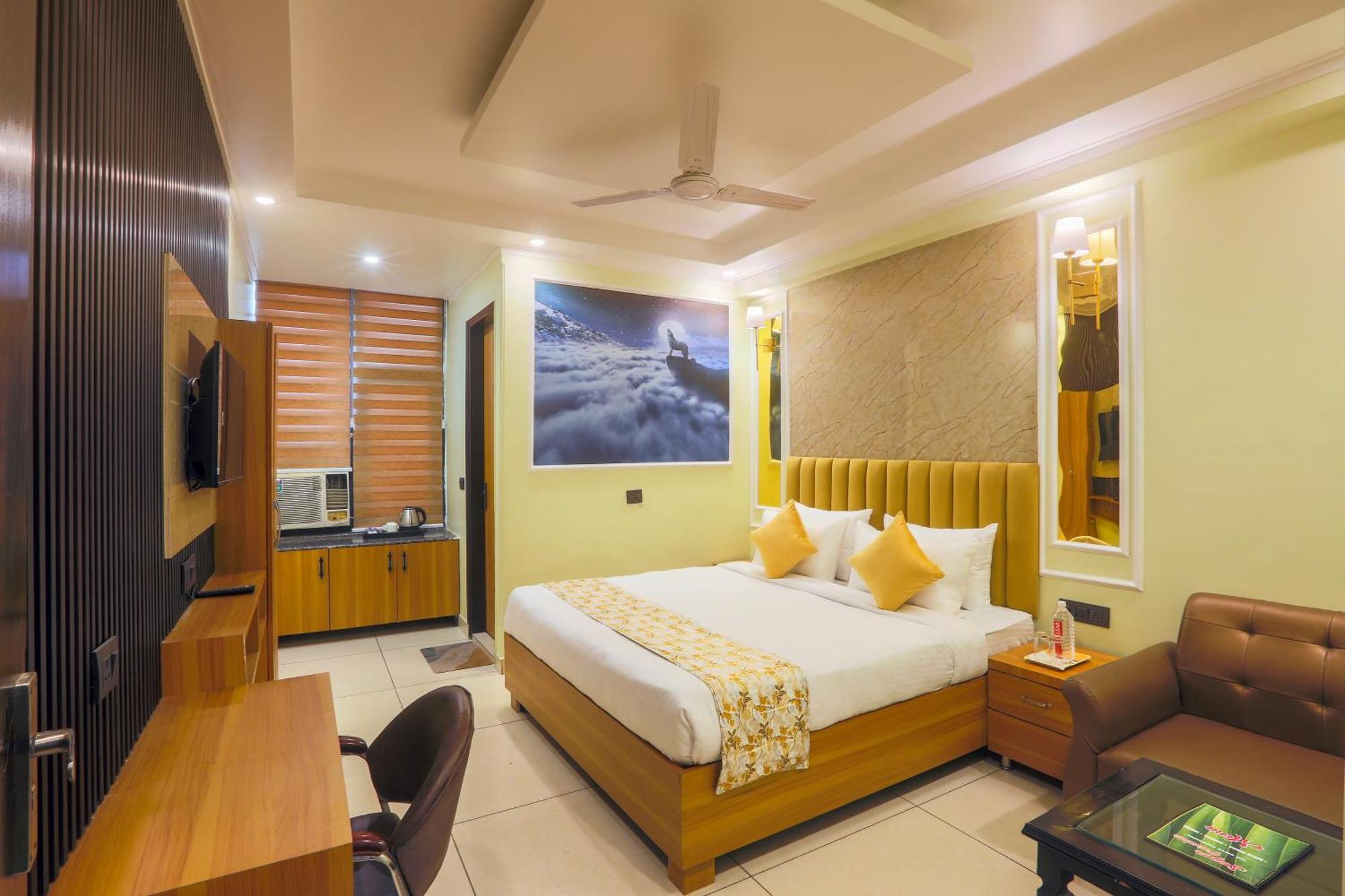 Aerostay Empire Near Igi Airport Hotel 4*