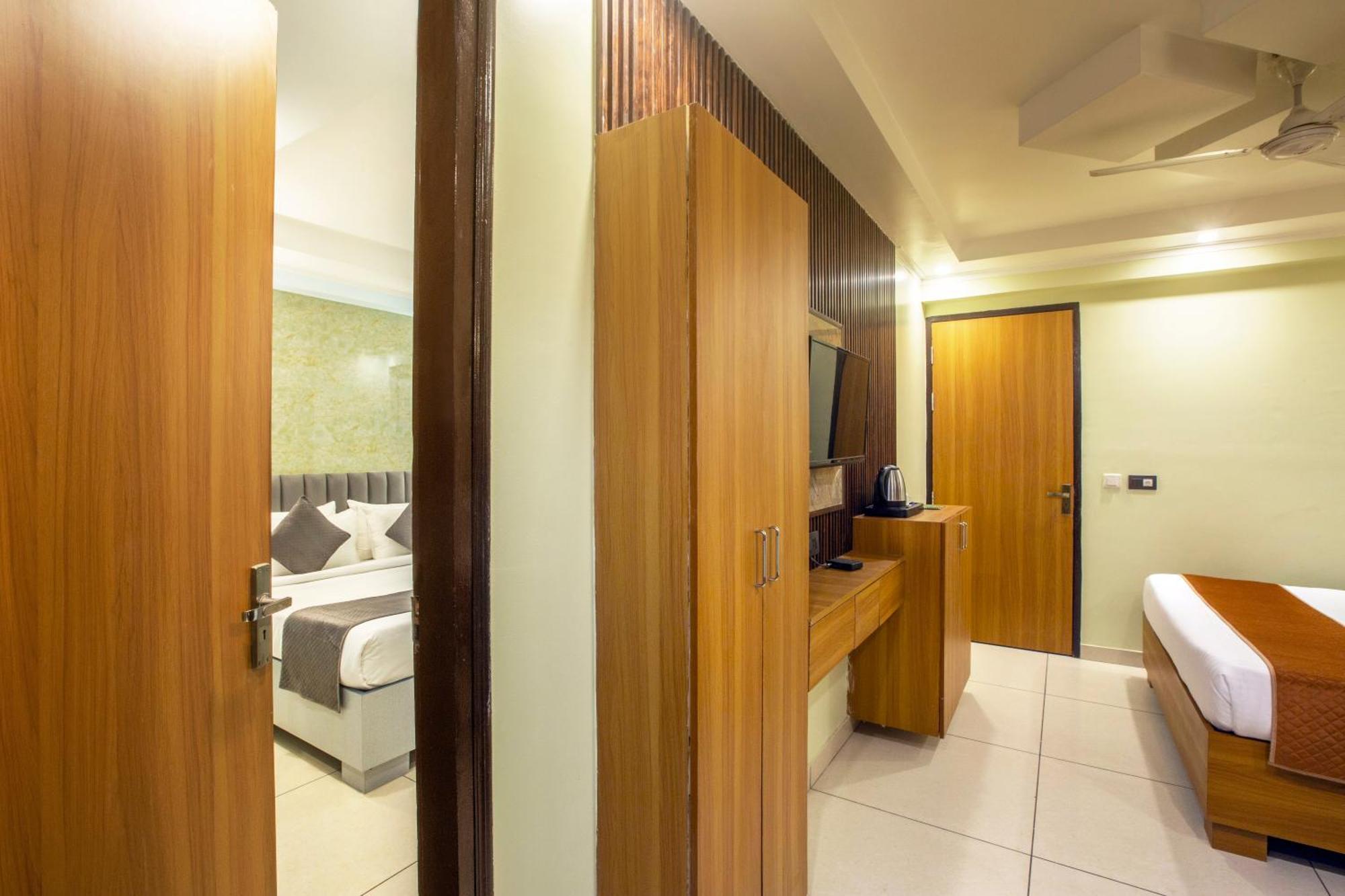 Aerostay Empire Near Igi Airport Hotel 4*