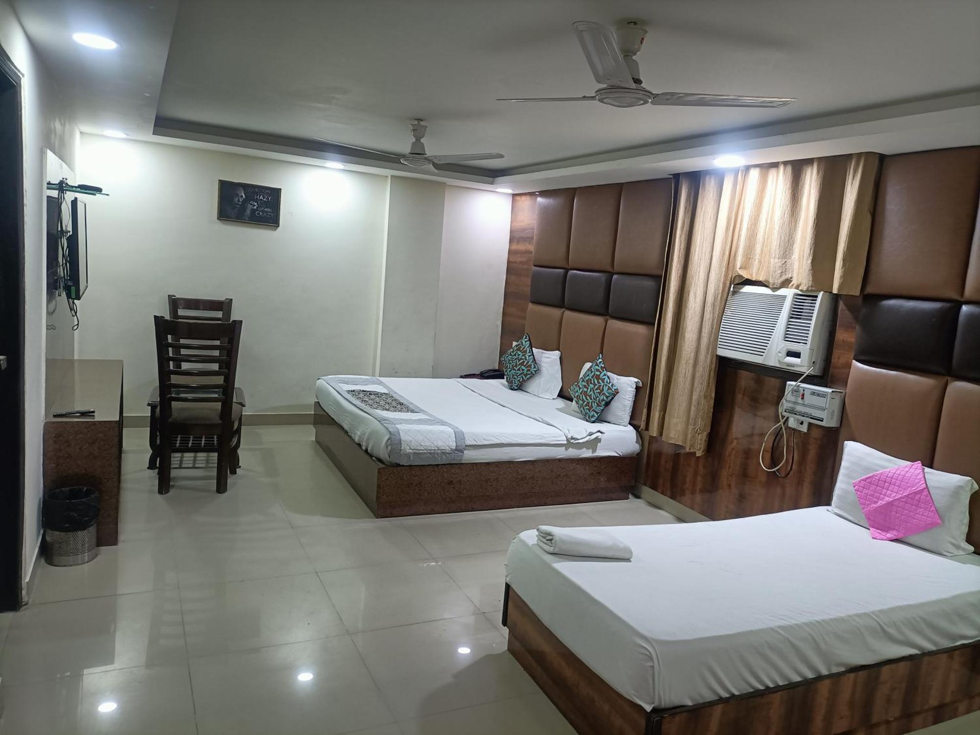 Krone A Family Near Igi Airport Delhi Hotel 4*