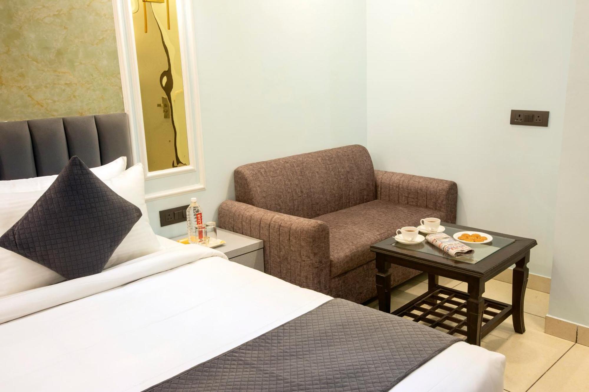 Aerostay Empire Near Igi Airport New Delhi
