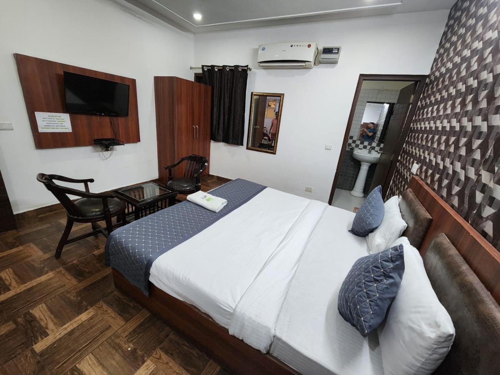 Hotel Naveen New Delhi