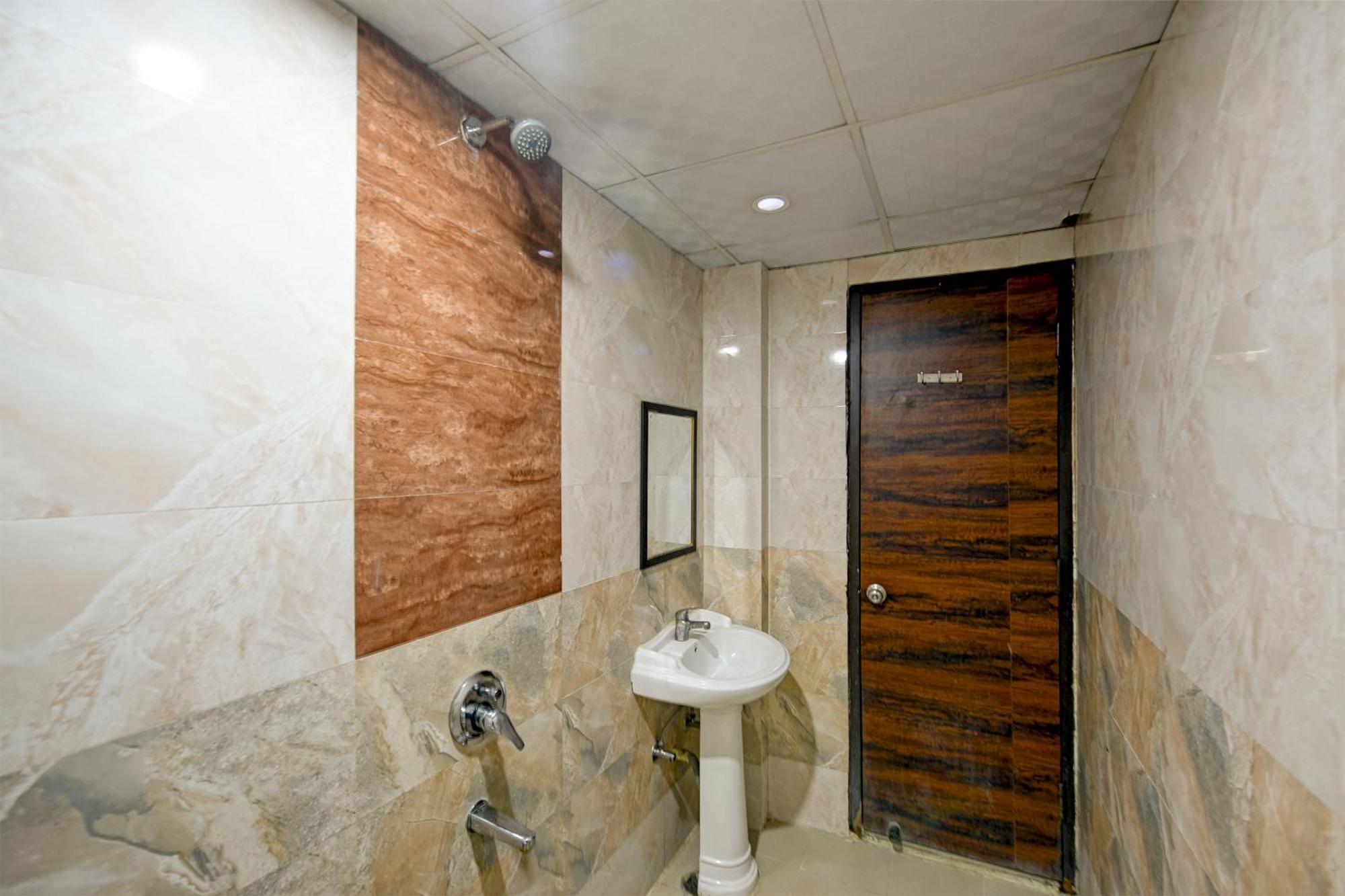 Alpha Hotel