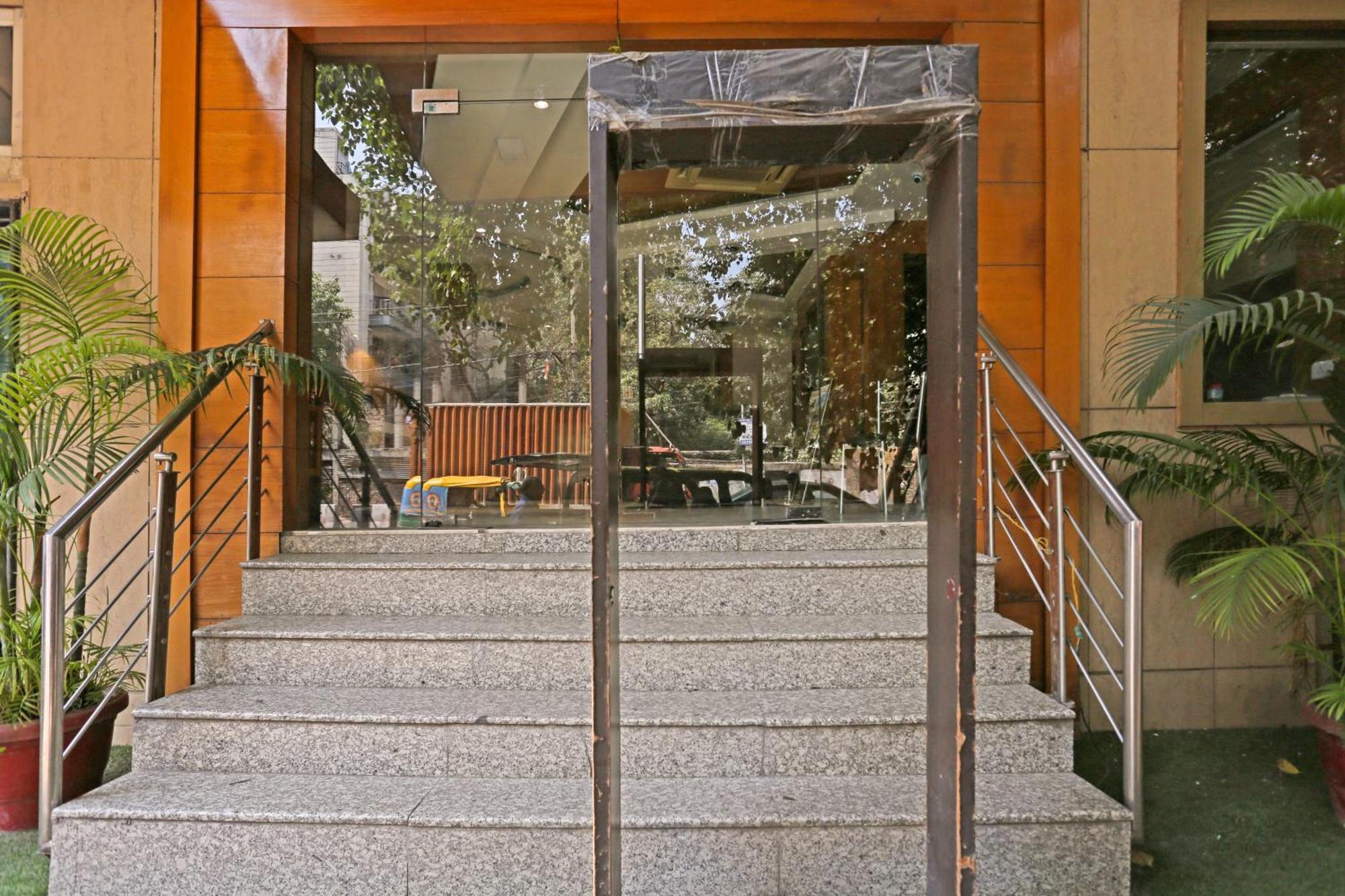 Hotel Silky Palace Near Igi Airportt New Delhi