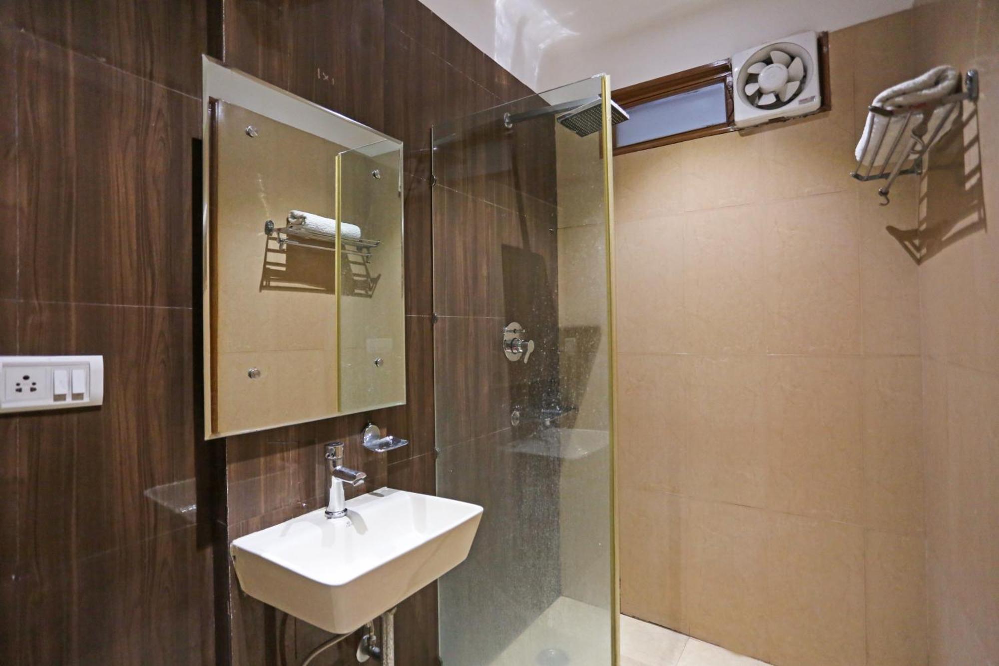Silky Palace Near Igi Airportt 3* New Delhi