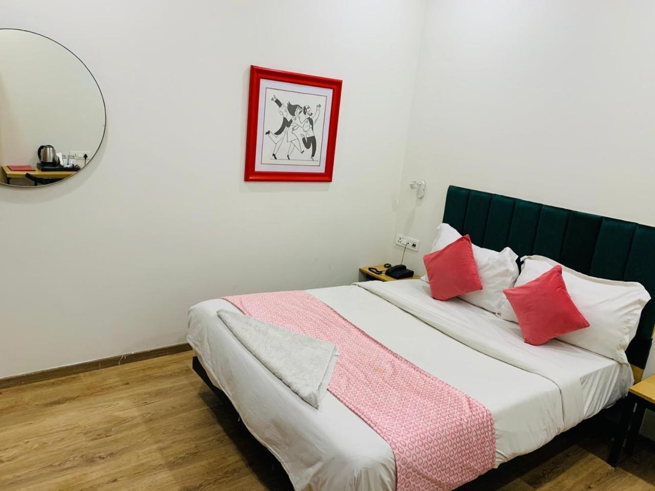 7 Star 3* Delhi (National Capital Territory of India)