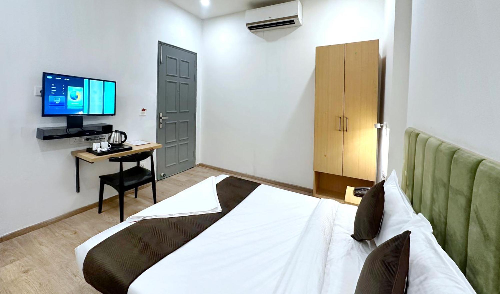 7 Star 3* Delhi (National Capital Territory of India)