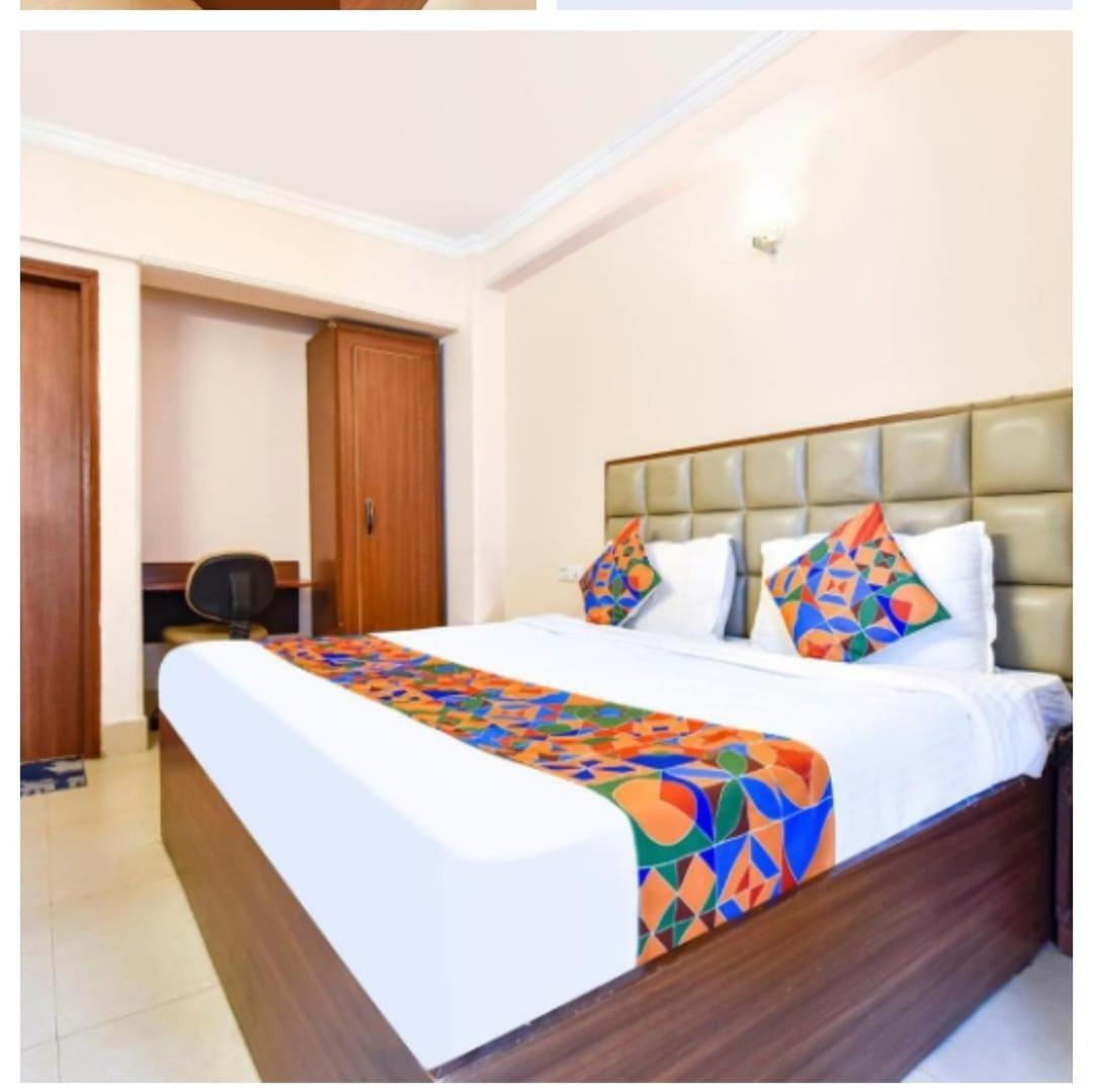 Hotel Classy Twilight New Delhi