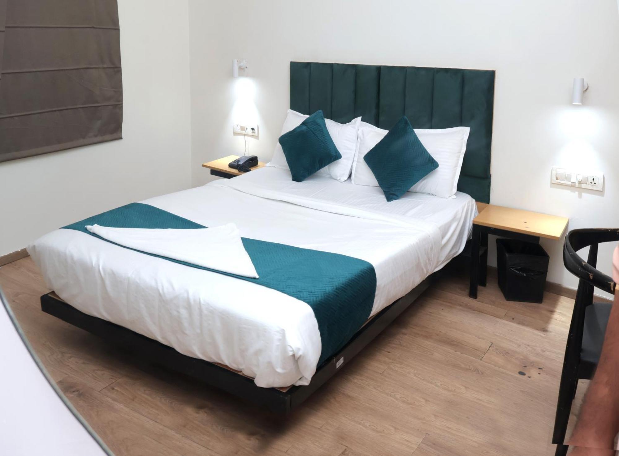7 Star 3* Delhi (National Capital Territory of India)