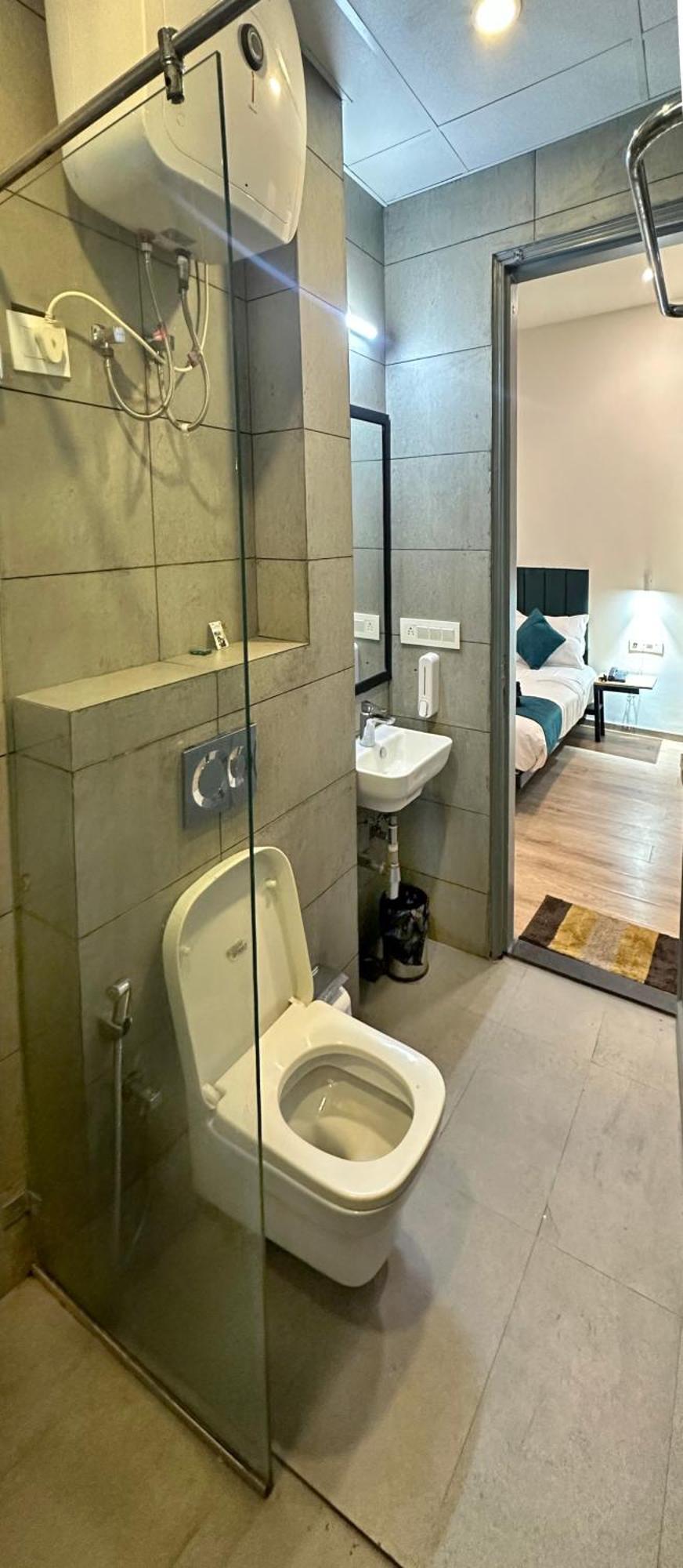 Hotel 7 Star 3*