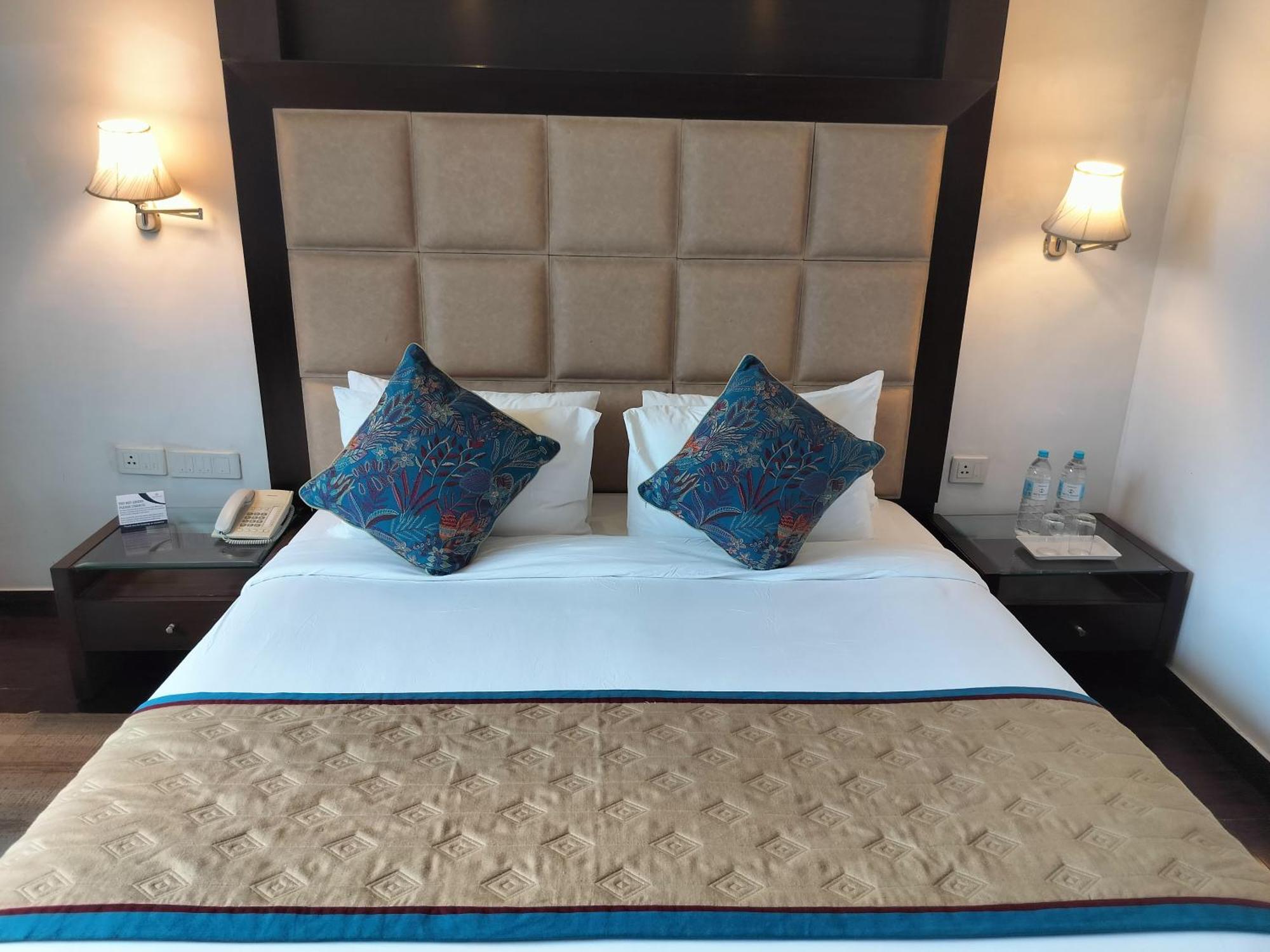 Hotel Bel-la Monde Nh8 At 6km From Igi Airport Delhi 4*