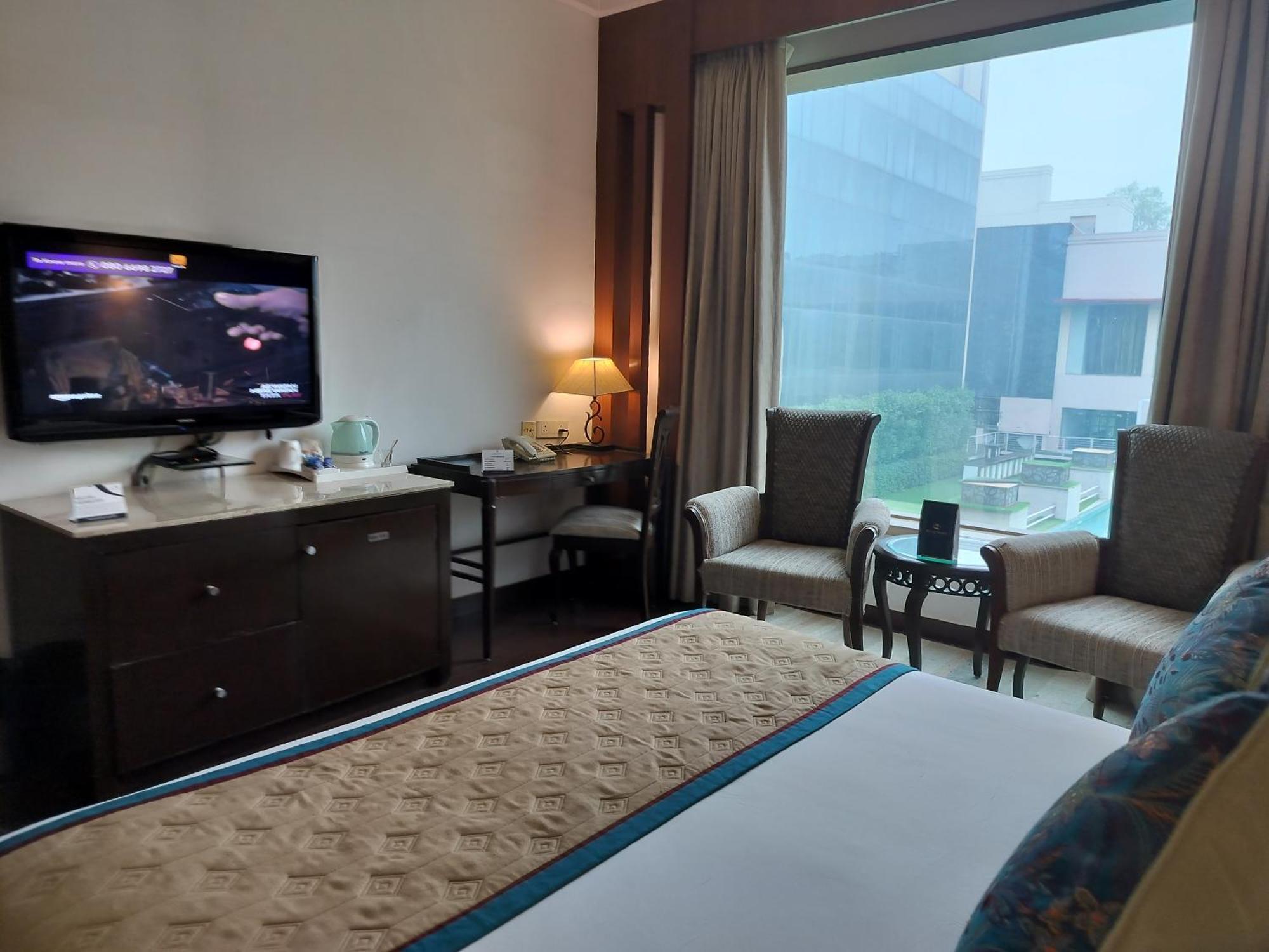 Bel-la Monde Nh8 At 6km From Igi Airport Delhi 4*