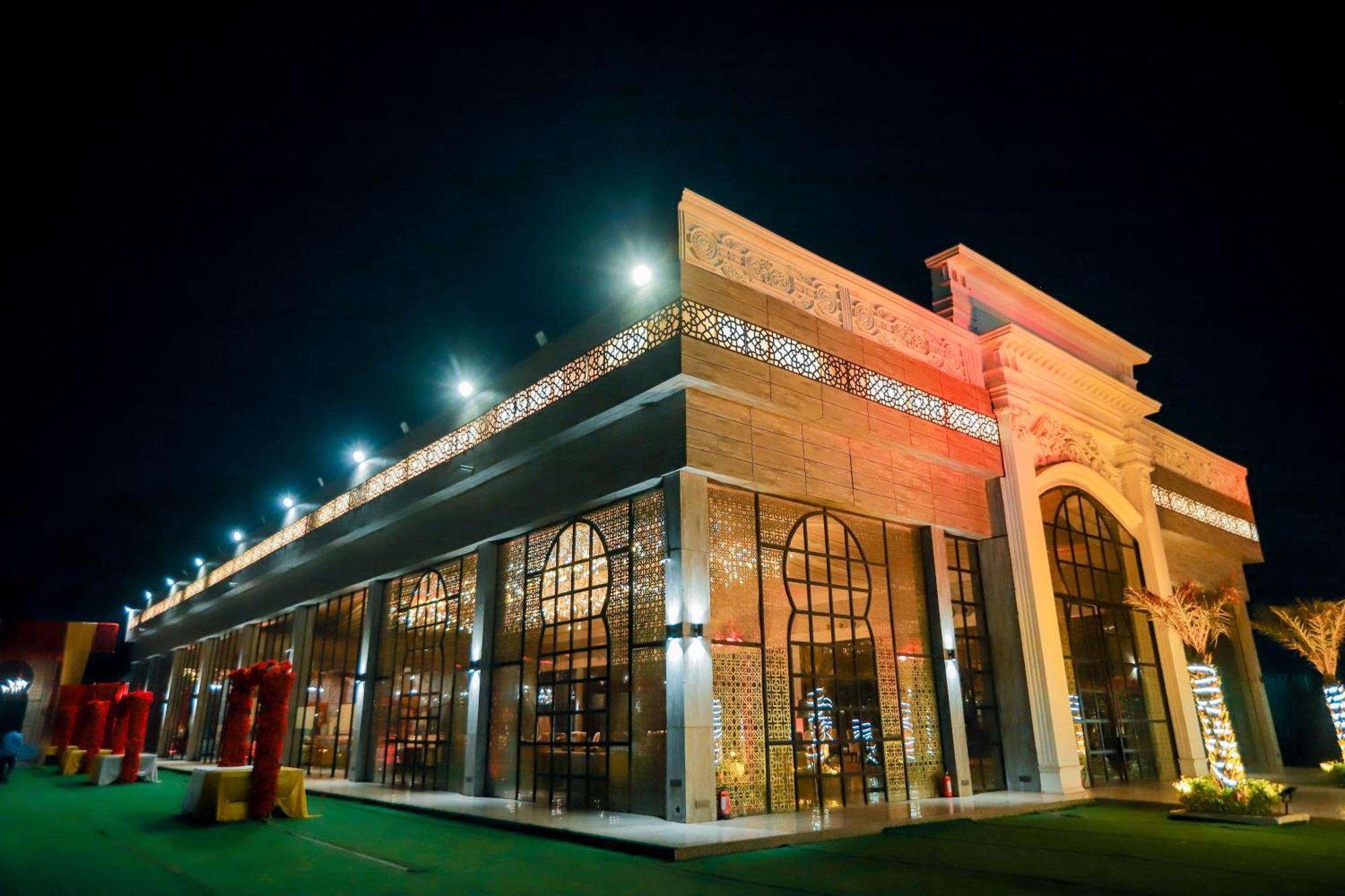 Hotel Bel-la Monde Nh8 At 6km From Igi Airport Delhi 4*