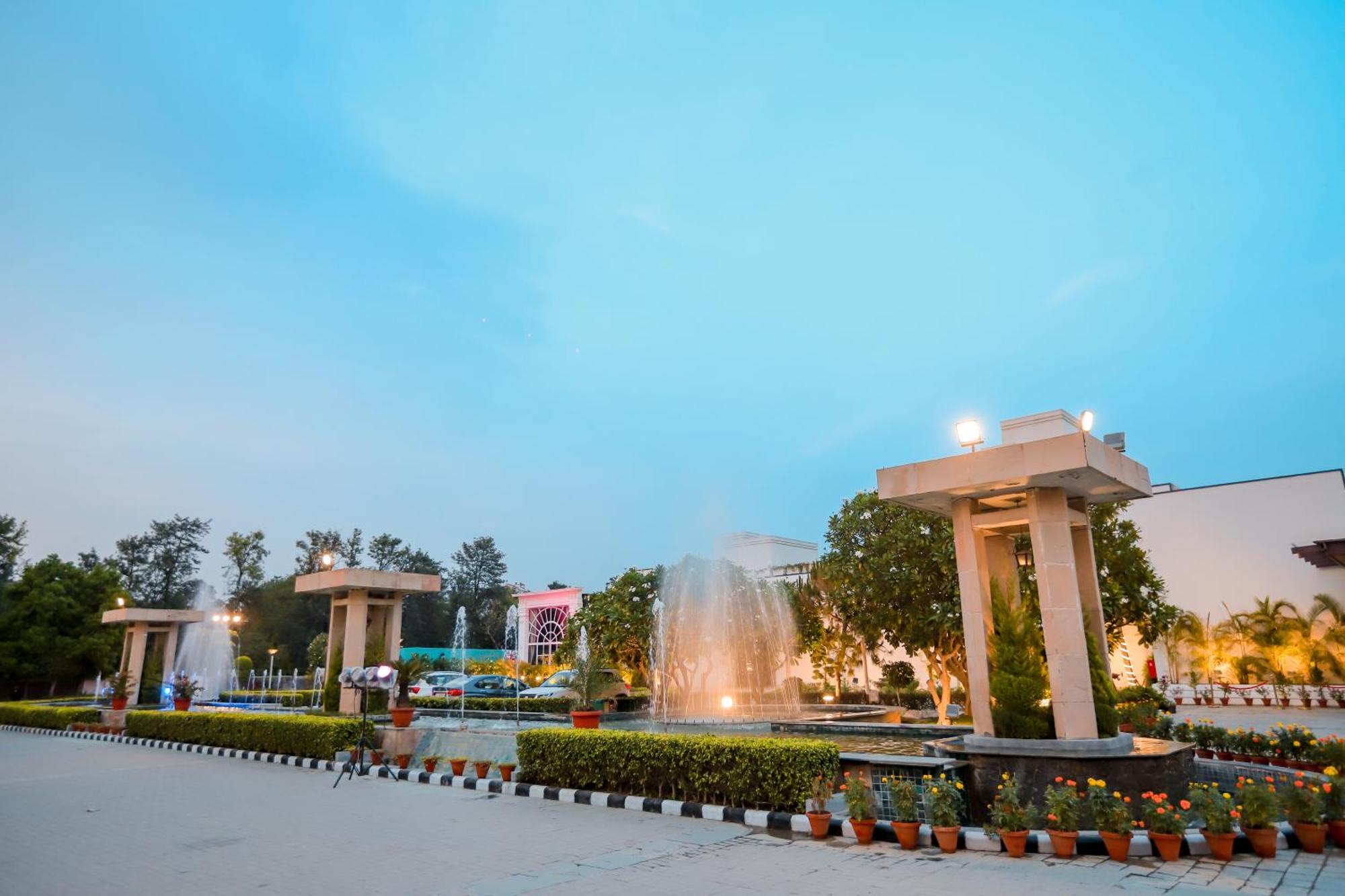 Bel-la Monde Nh8 At 6km From Igi Airport Delhi Hotel New Delhi