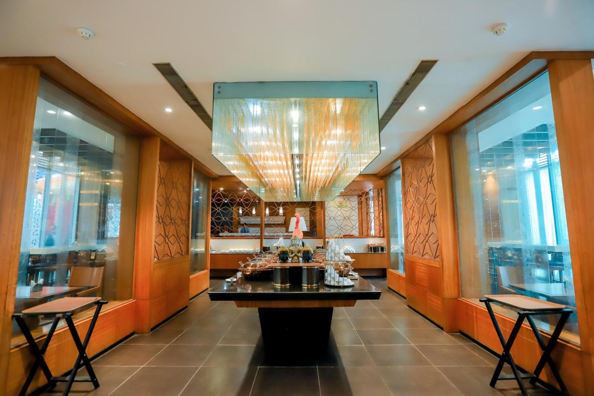 Hotel Oodles Chhattarpur South Delhi