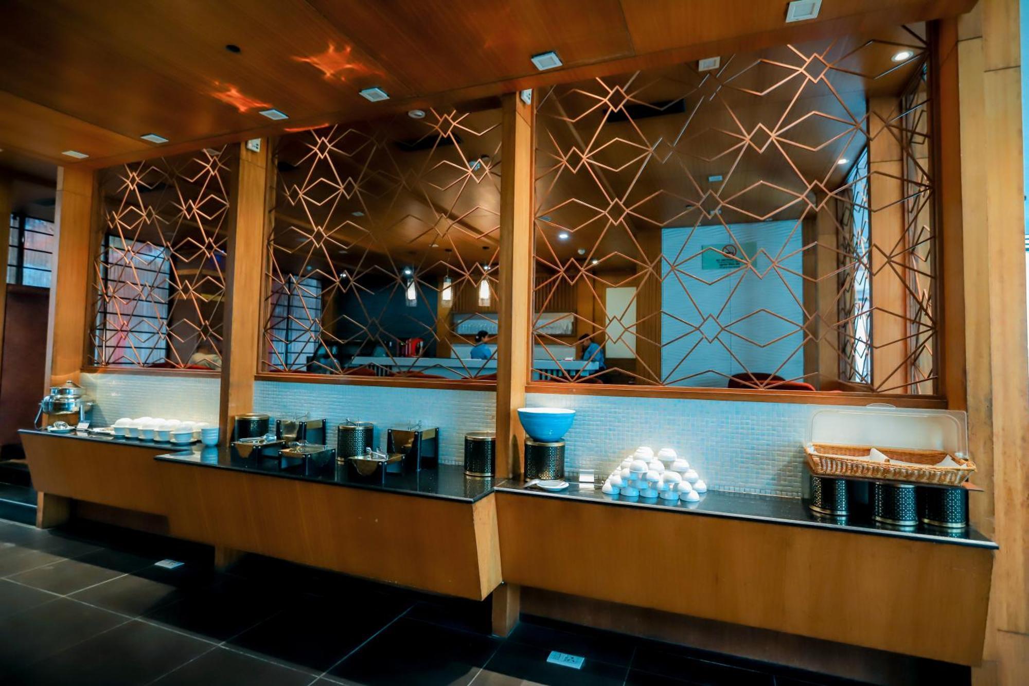 Oodles Chhattarpur South Delhi Hotel 4*