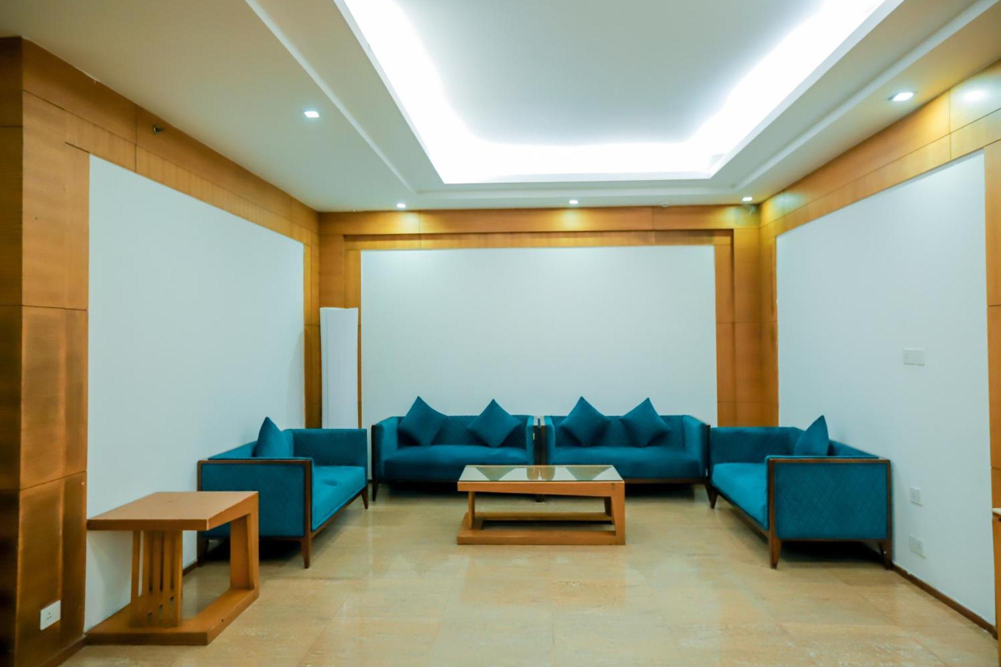 Oodles Chhattarpur South Delhi Hotel