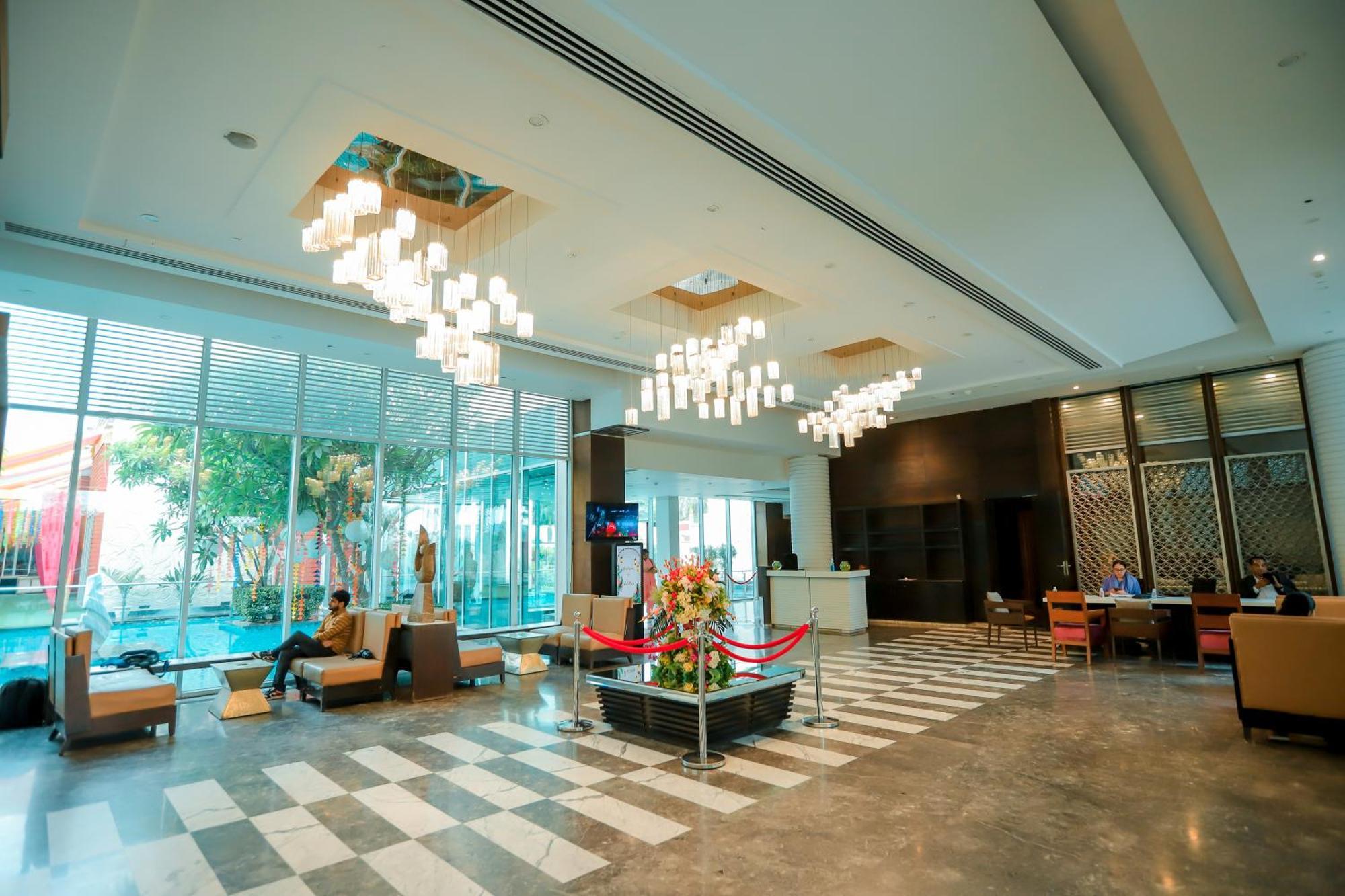 Hotel Oodles Chhattarpur South Delhi