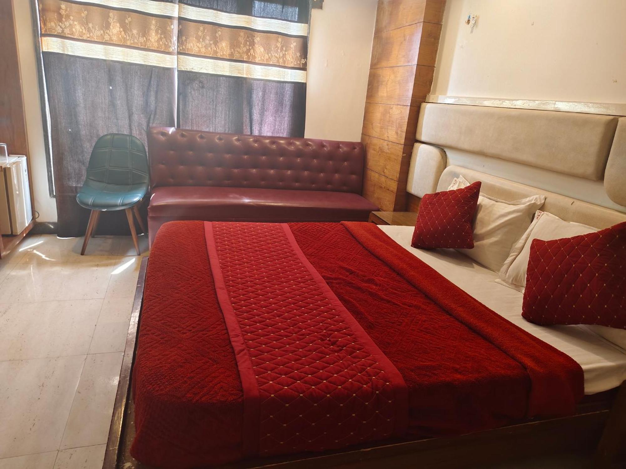 Paharganj - By - Homely Cashew Hotel
