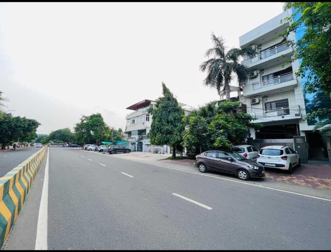Collection O Essendi Hospitalities Llp Hotel Kālkāji Devi