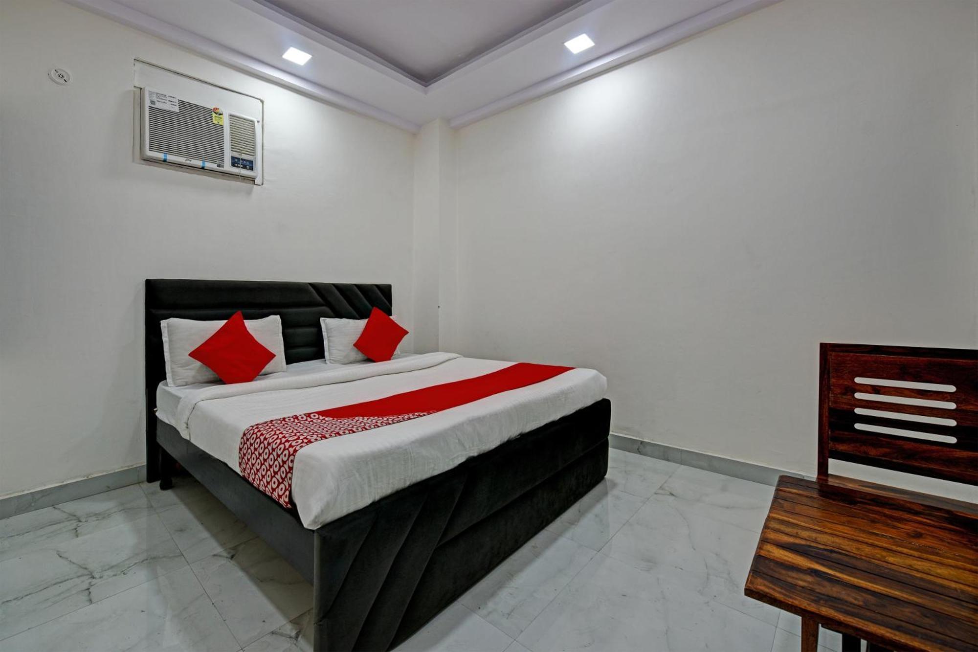 O Max Hotel 3*