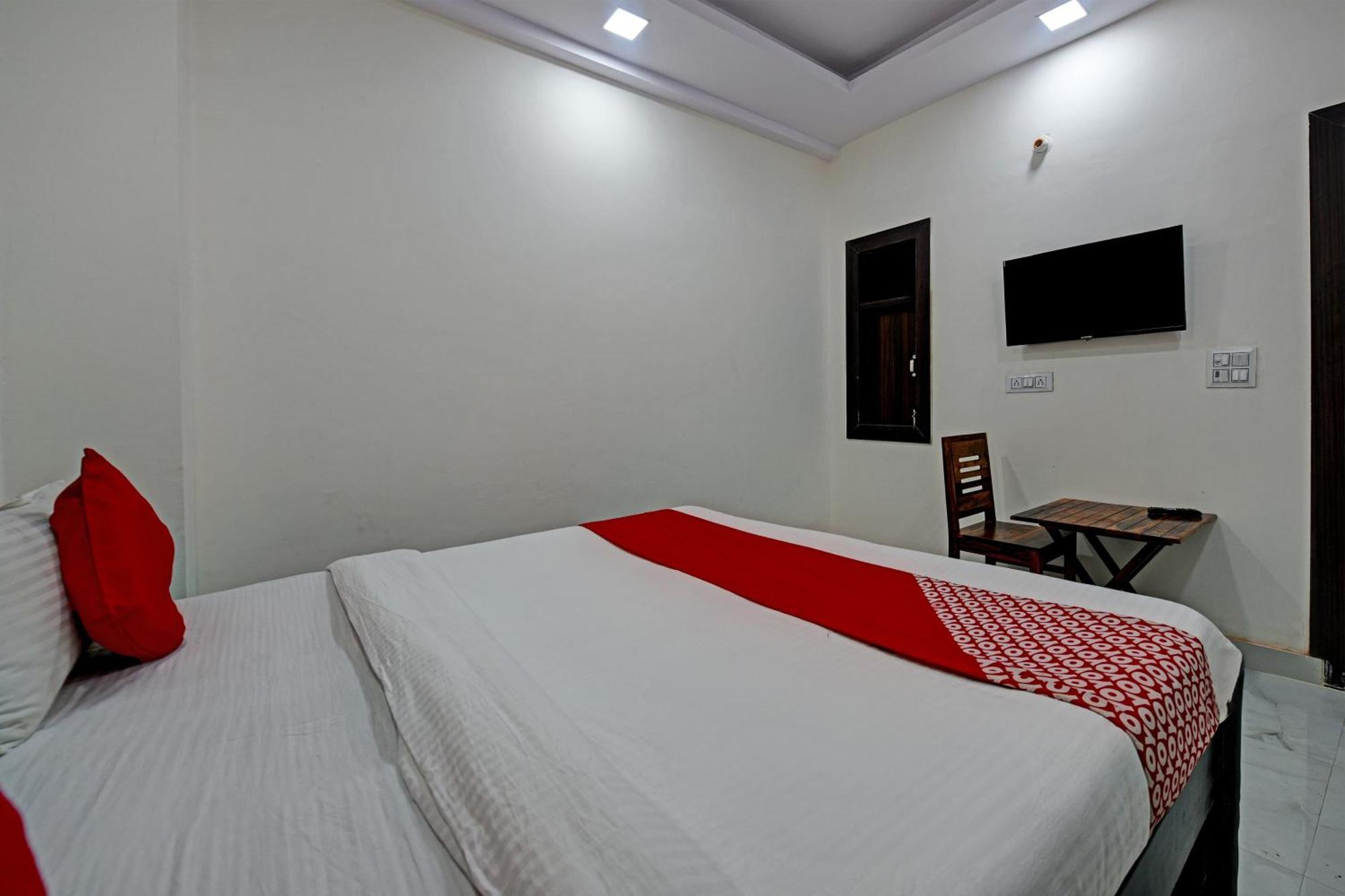 Hotel O Max