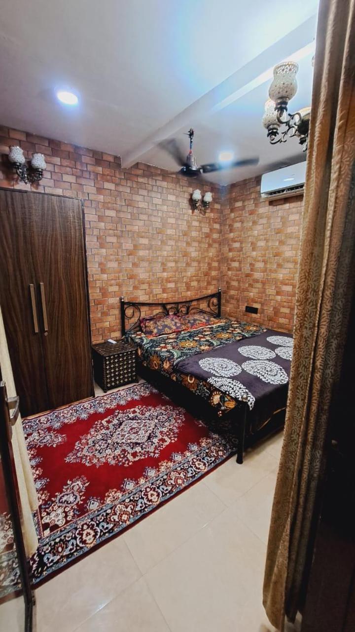 Mughals Apartment New Delhi