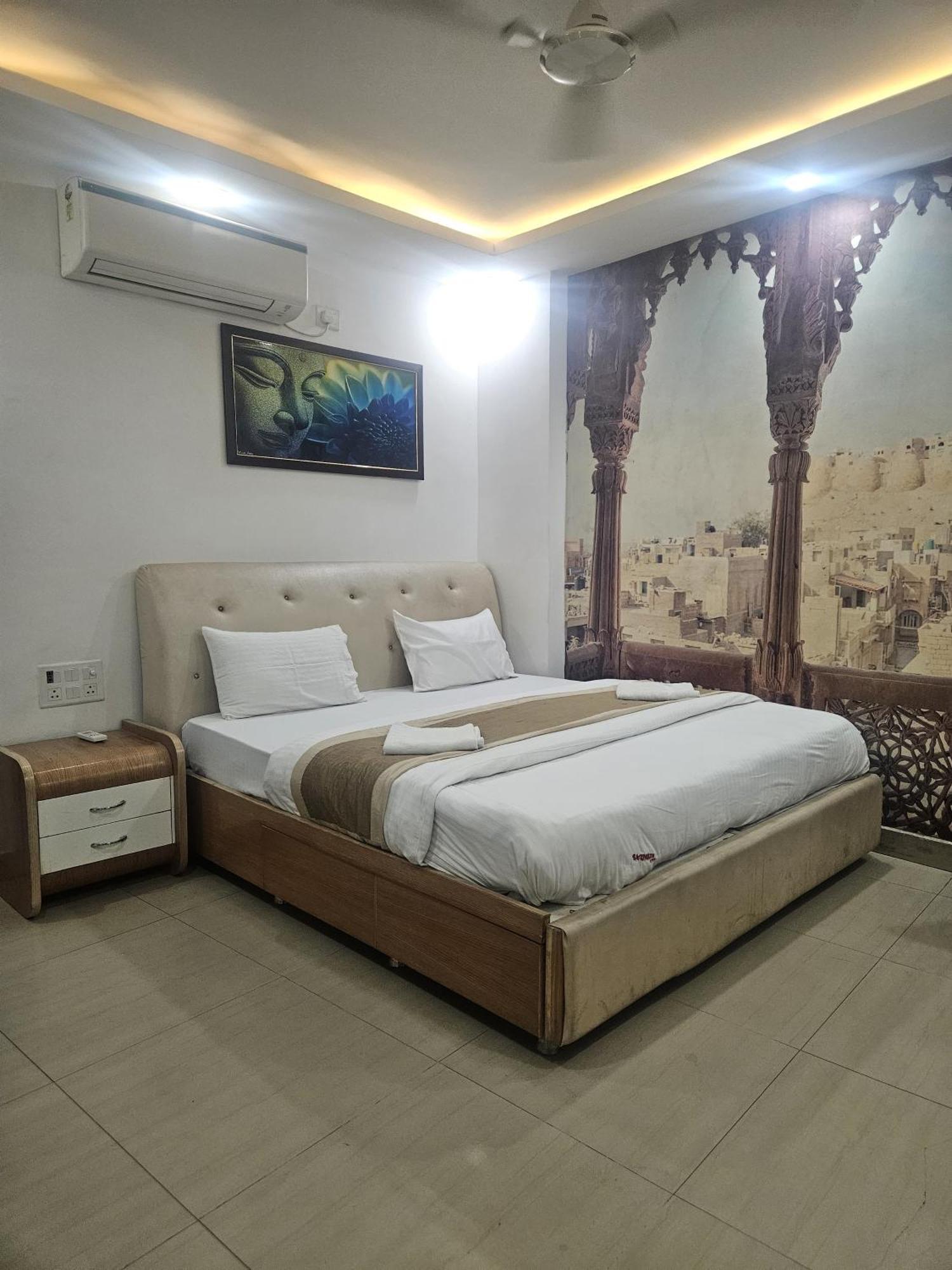 Yess Boss International Hotel 3*