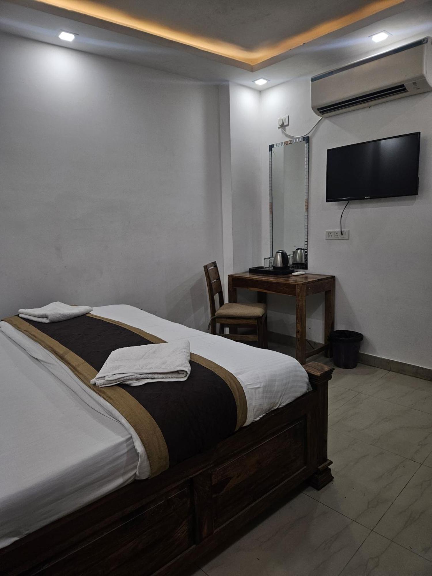 Hotel Yess Boss International 3*