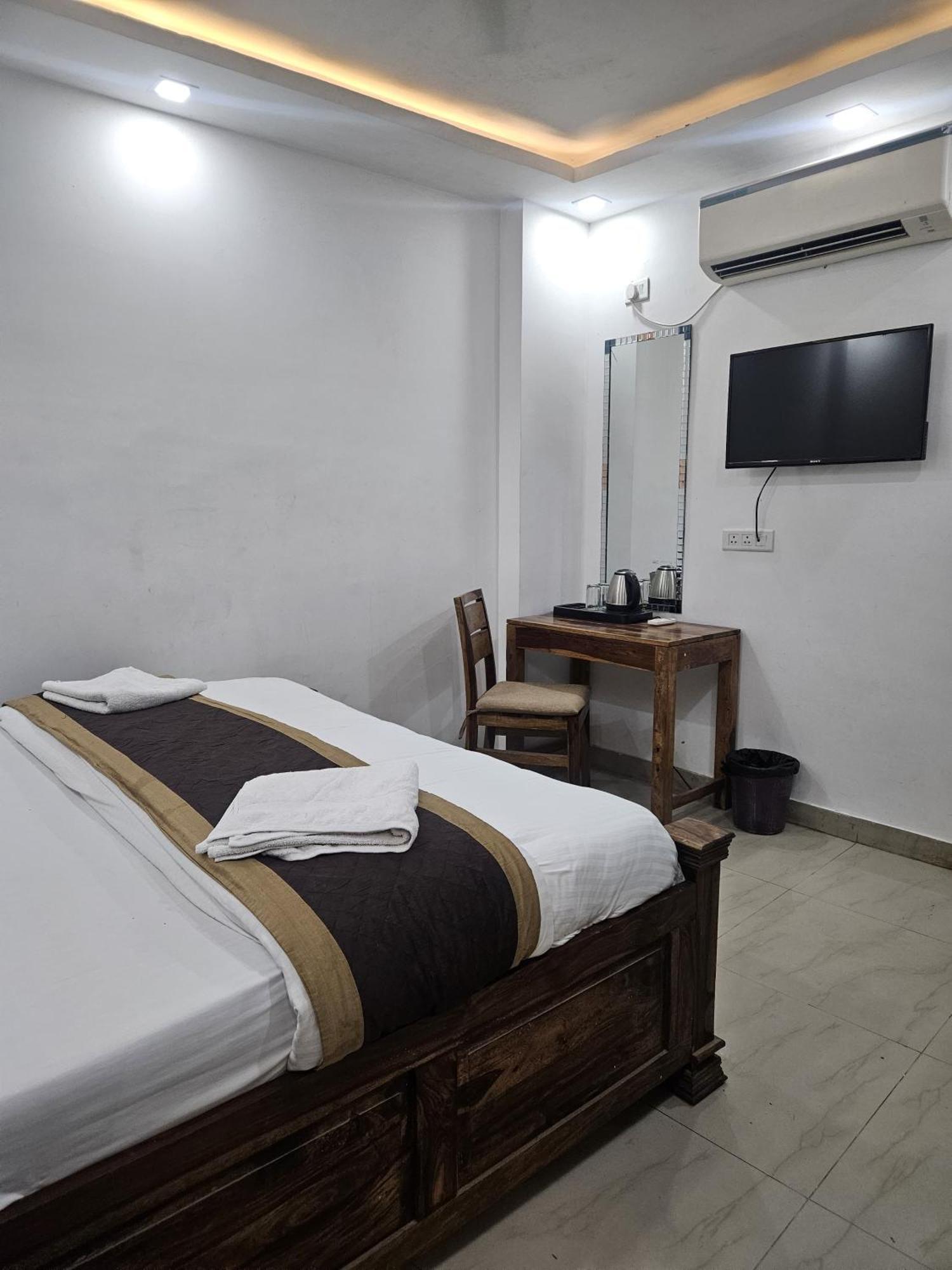 Hotel Yess Boss International